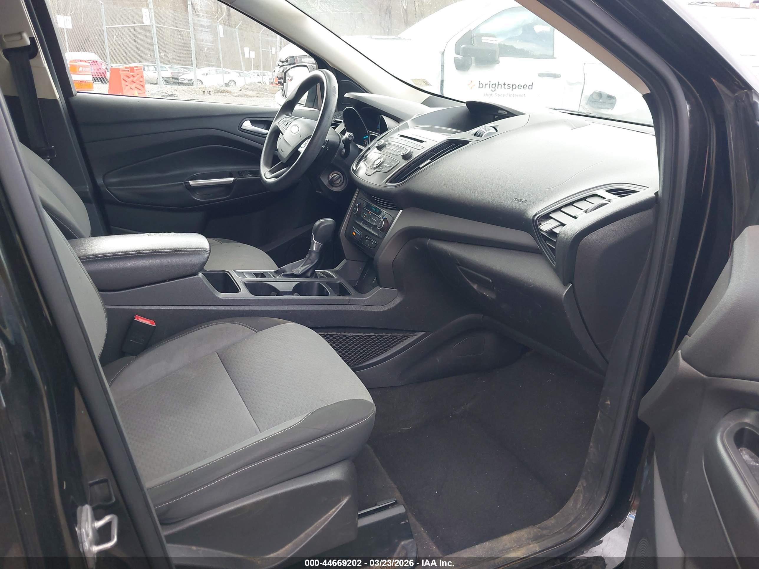FORD ESCAPE image 5