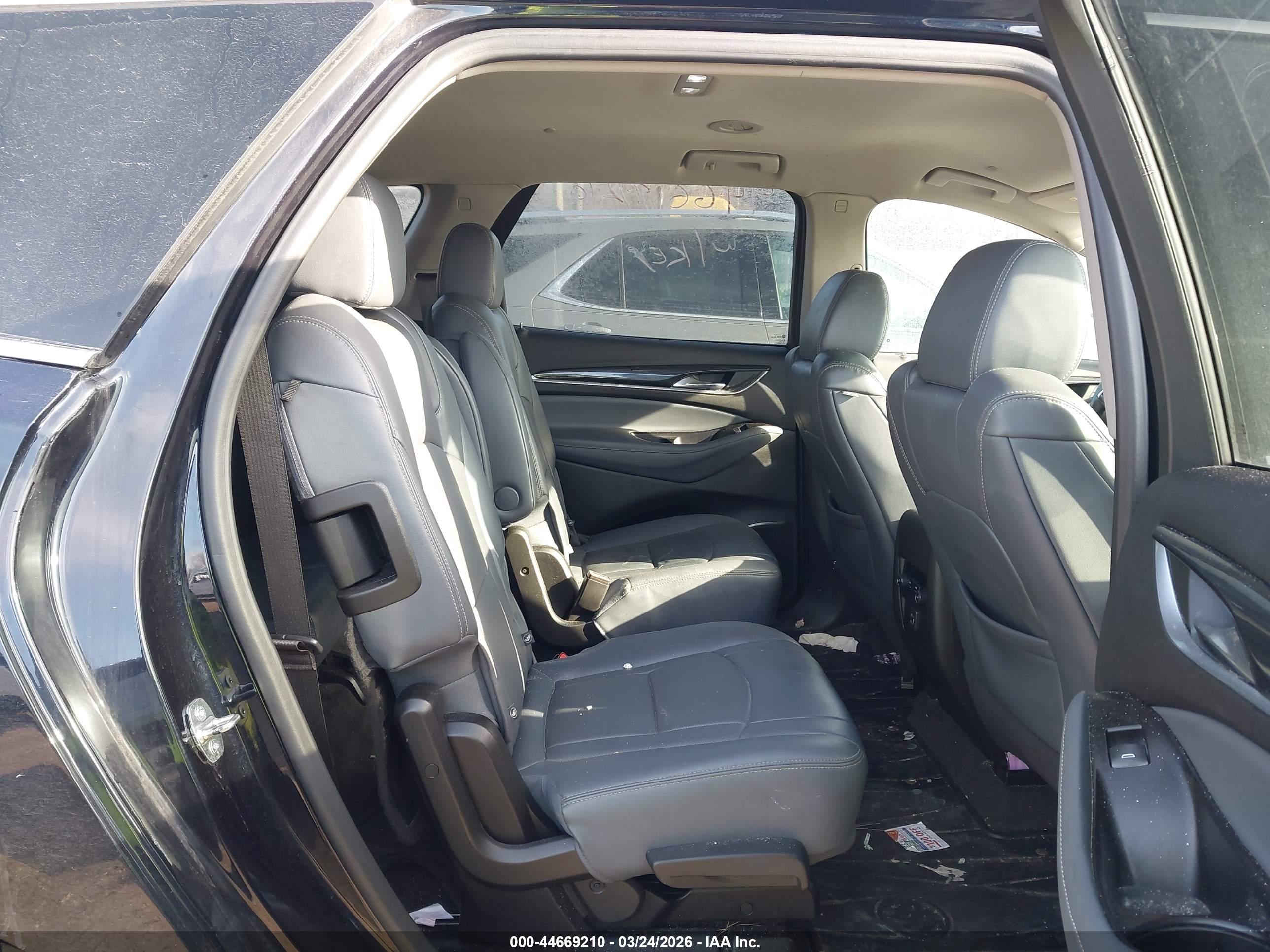 BUICK ENCLAVE image 8