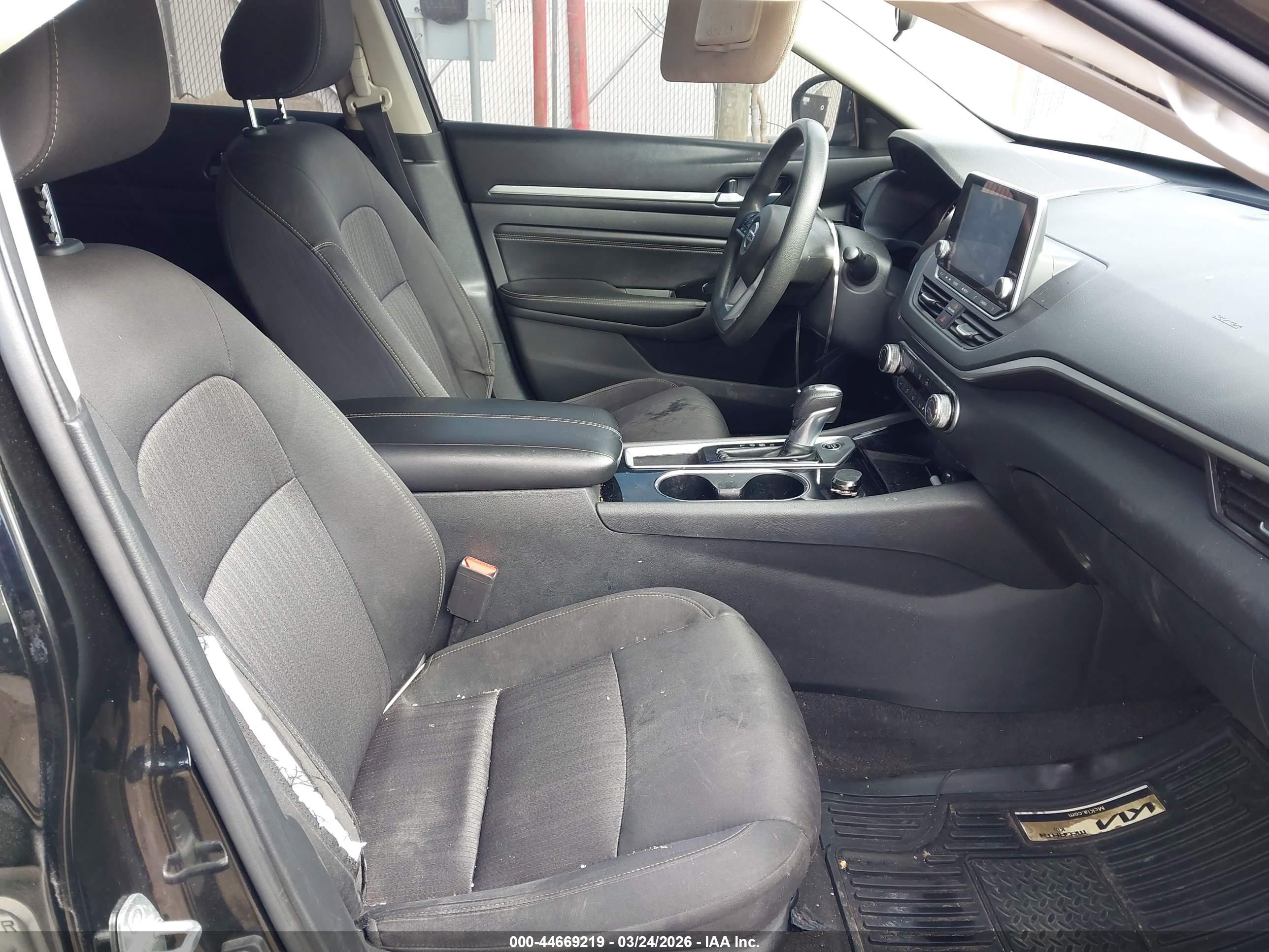 NISSAN ALTIMA image 5