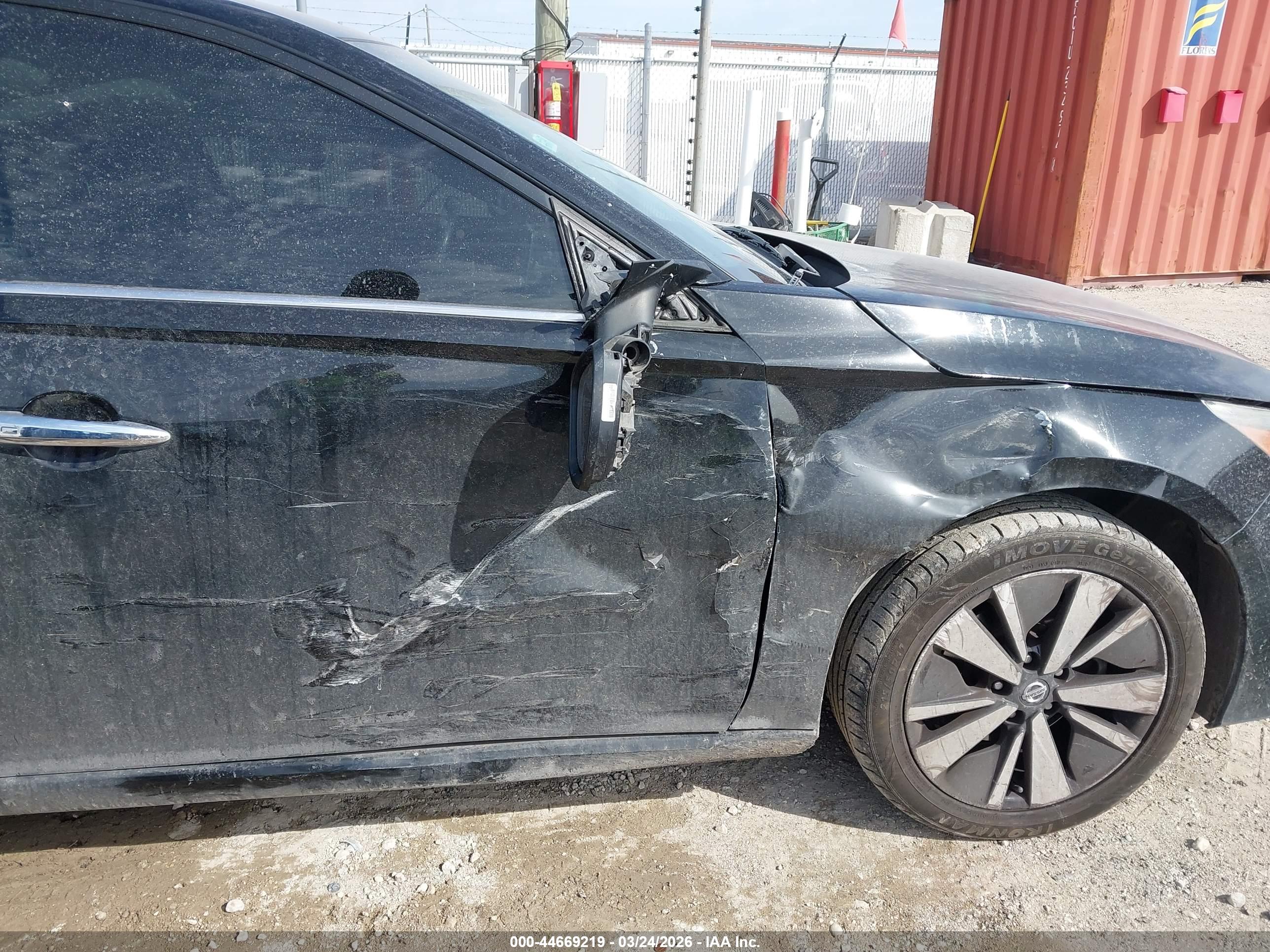 NISSAN ALTIMA image 6