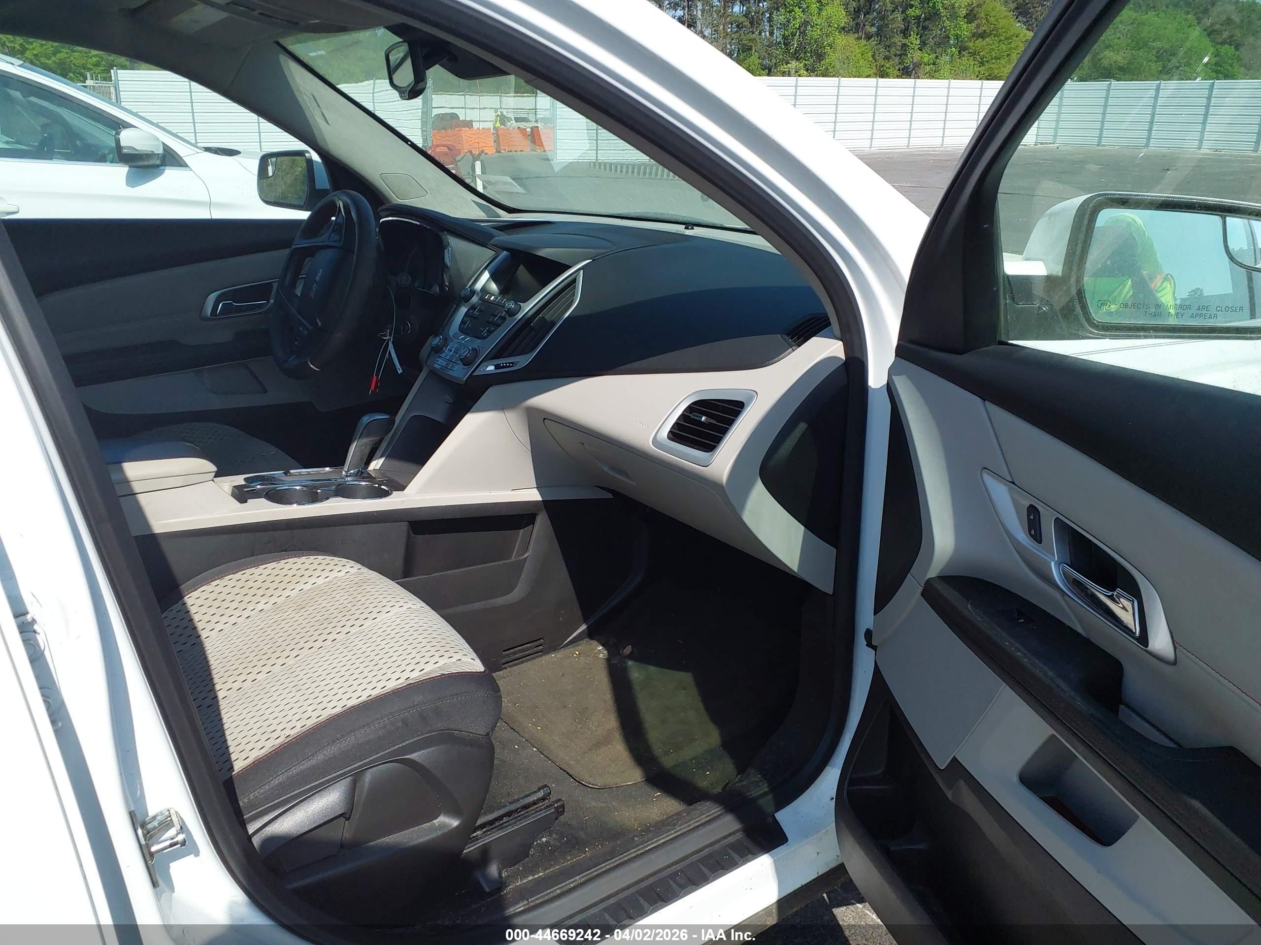 GMC TERRAIN image 5