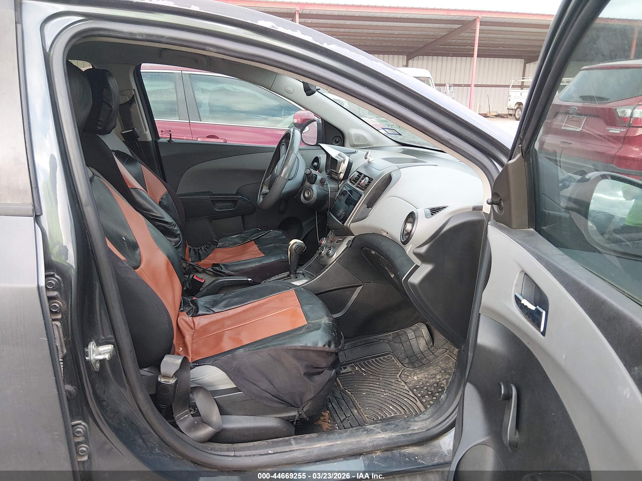 CHEVROLET SONIC image 5
