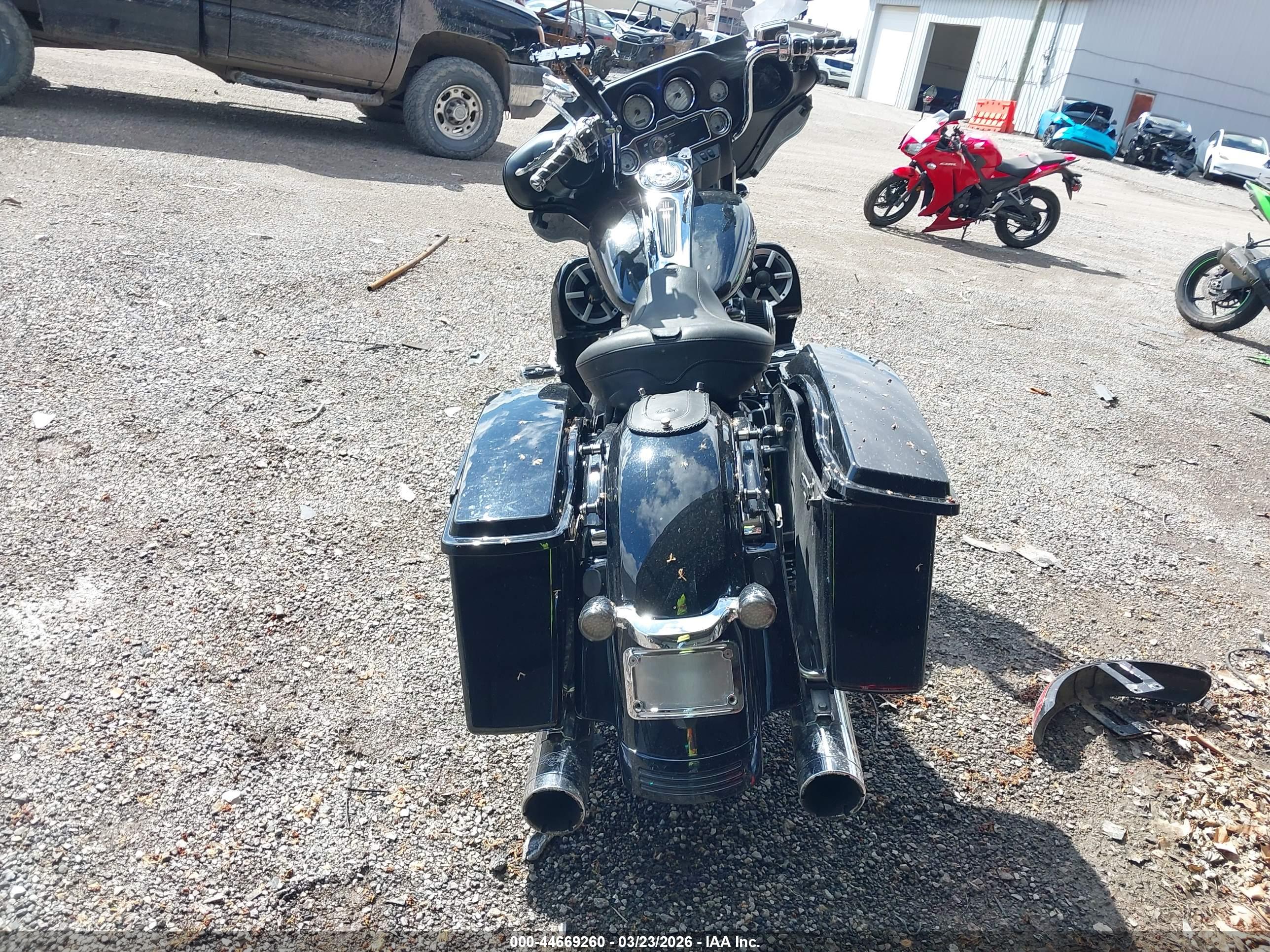 HARLEY-DAVIDSON FLHX image 6