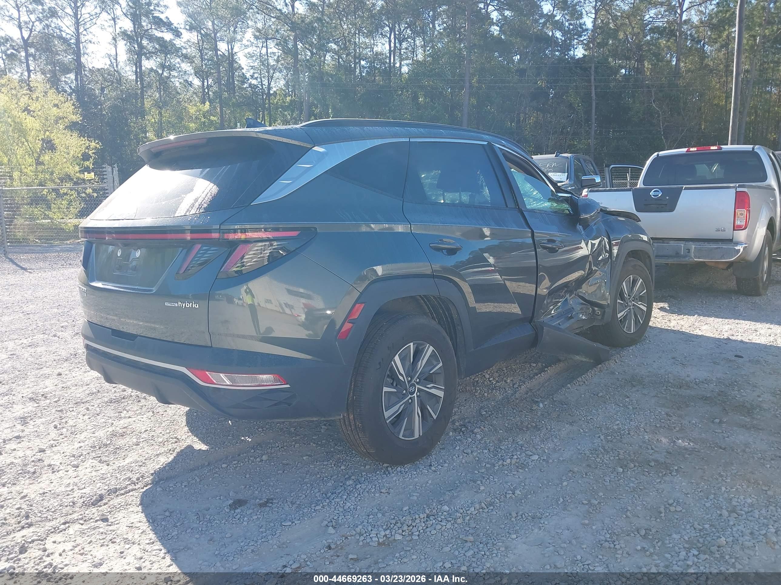 HYUNDAI TUCSON image 4