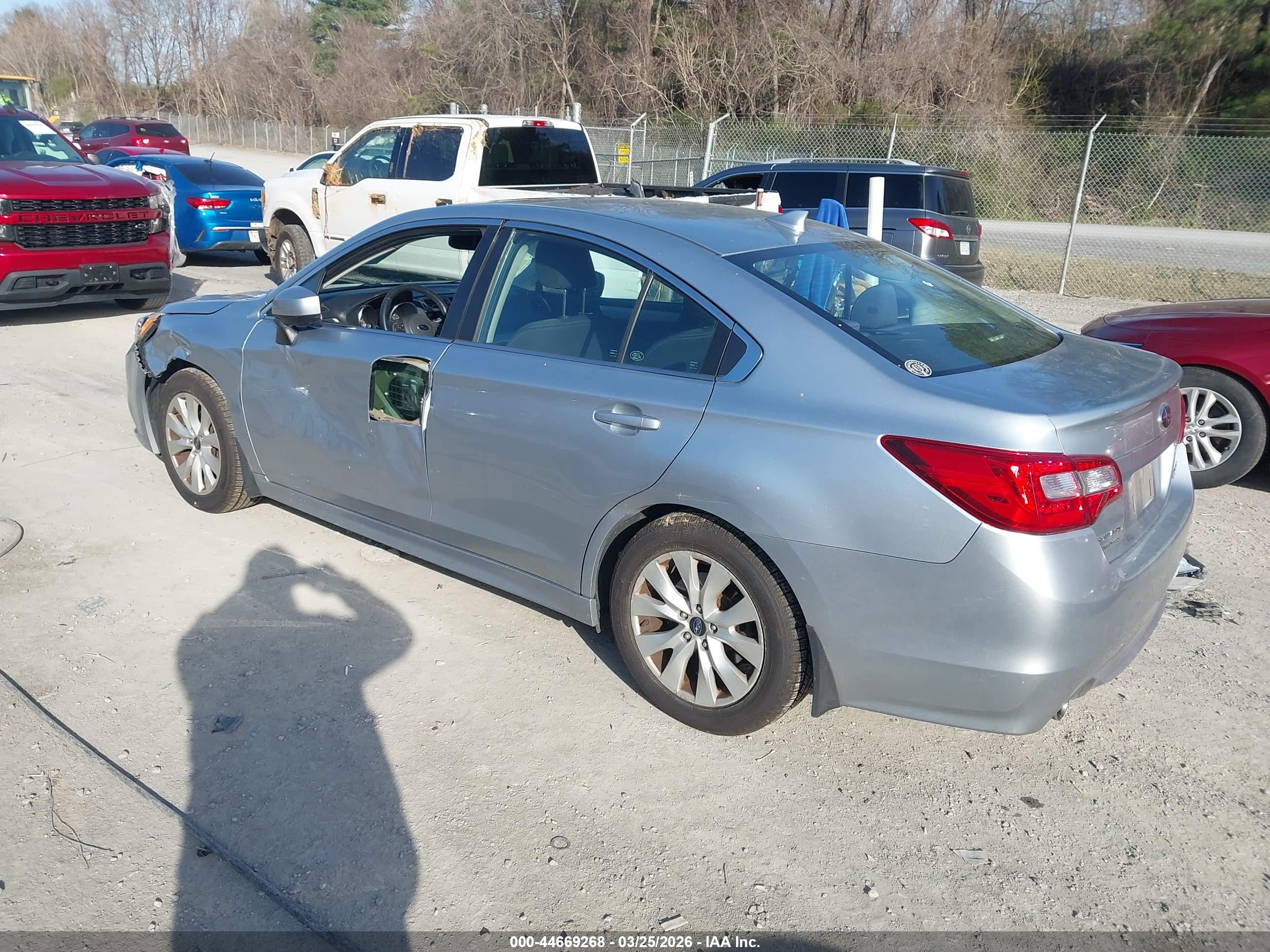 SUBARU LEGACY image 3