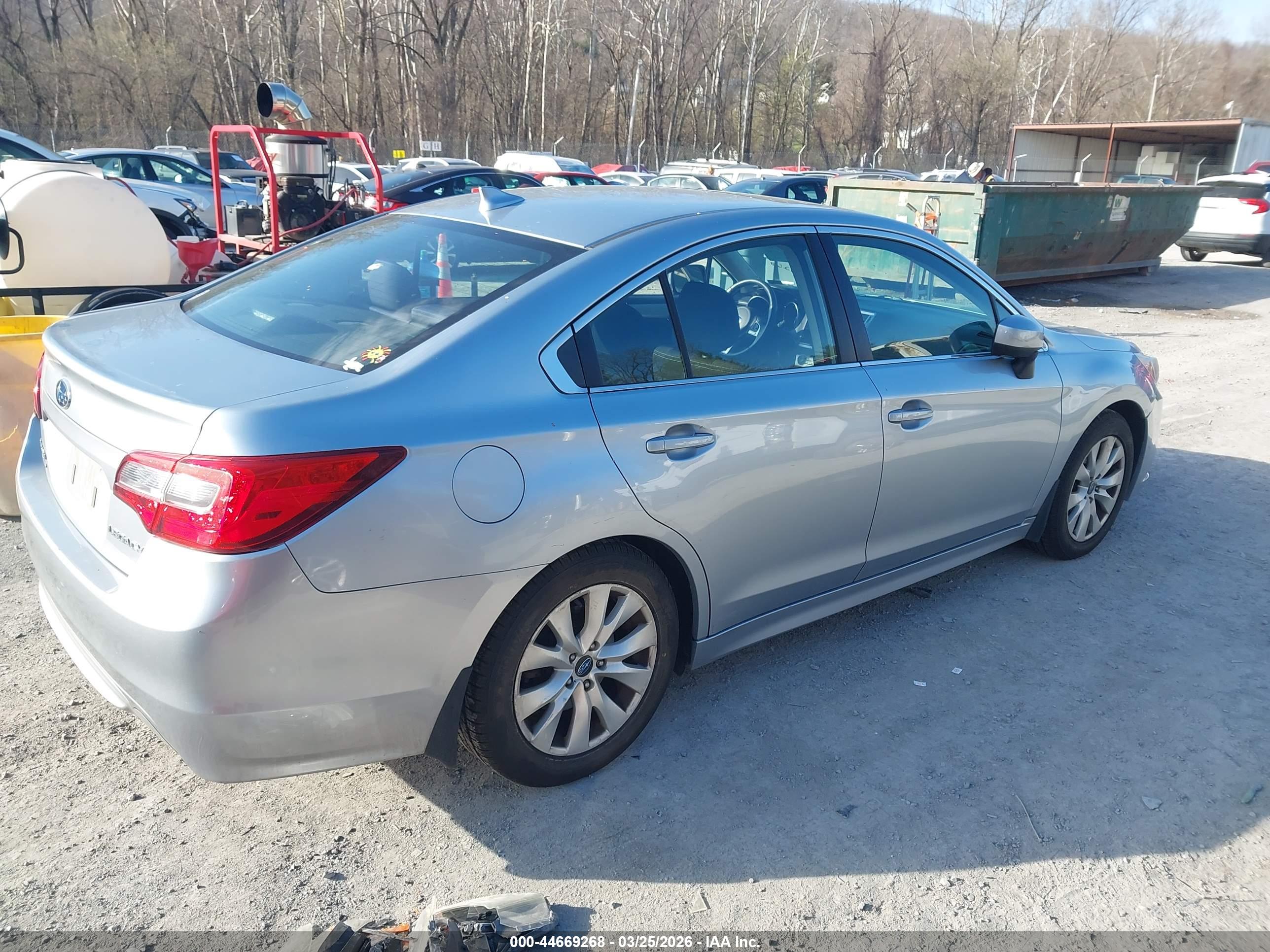 SUBARU LEGACY image 4