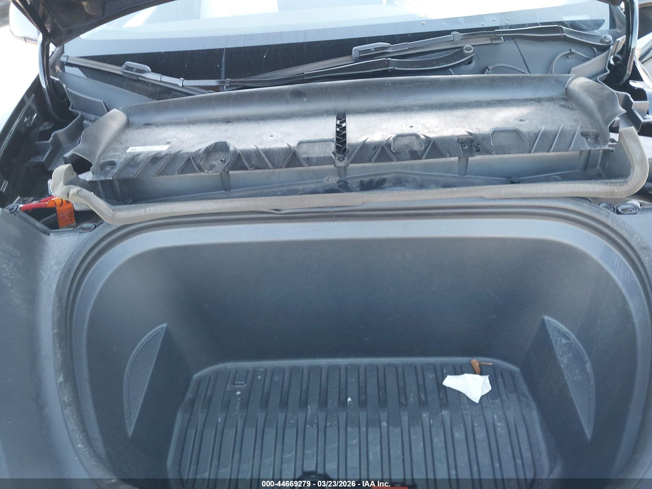 TESLA MODEL image 10