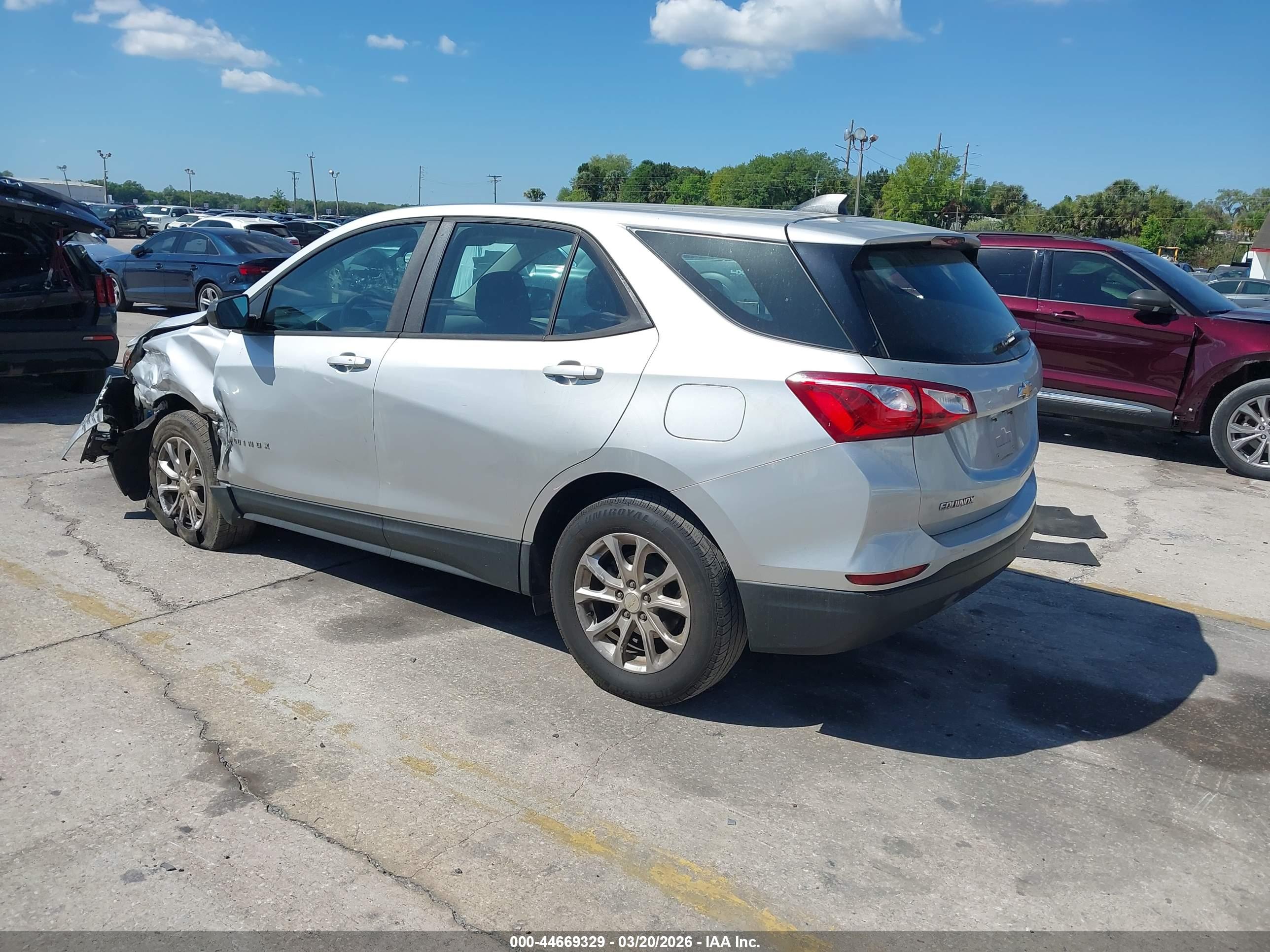 CHEVROLET EQUINOX image 3