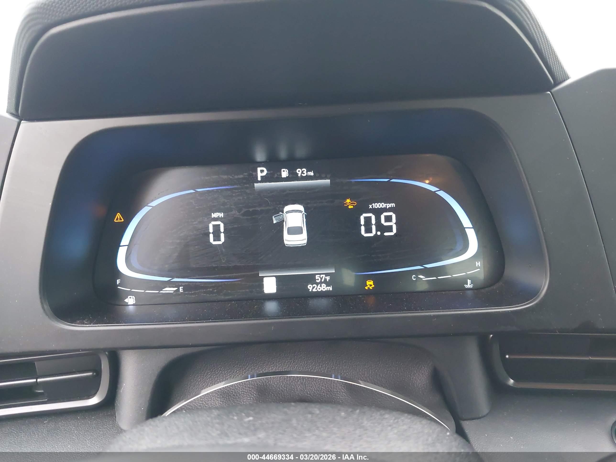 HYUNDAI ELANTRA image 7