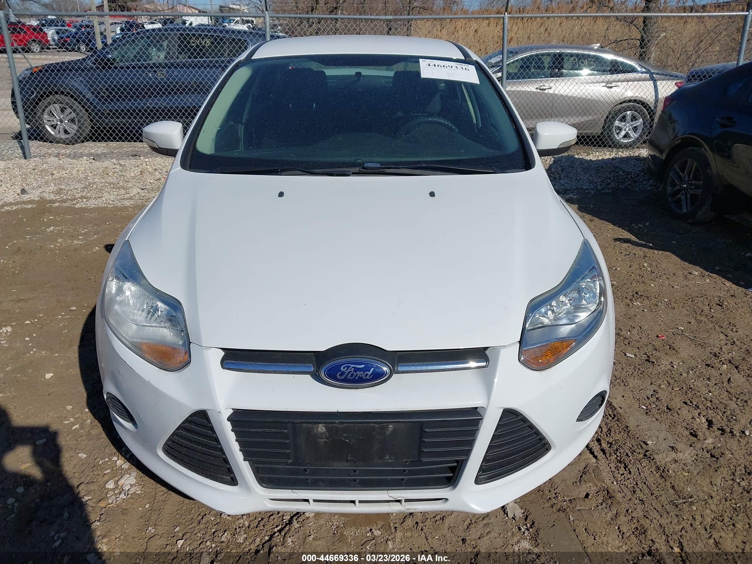 FORD FOCUS image 6