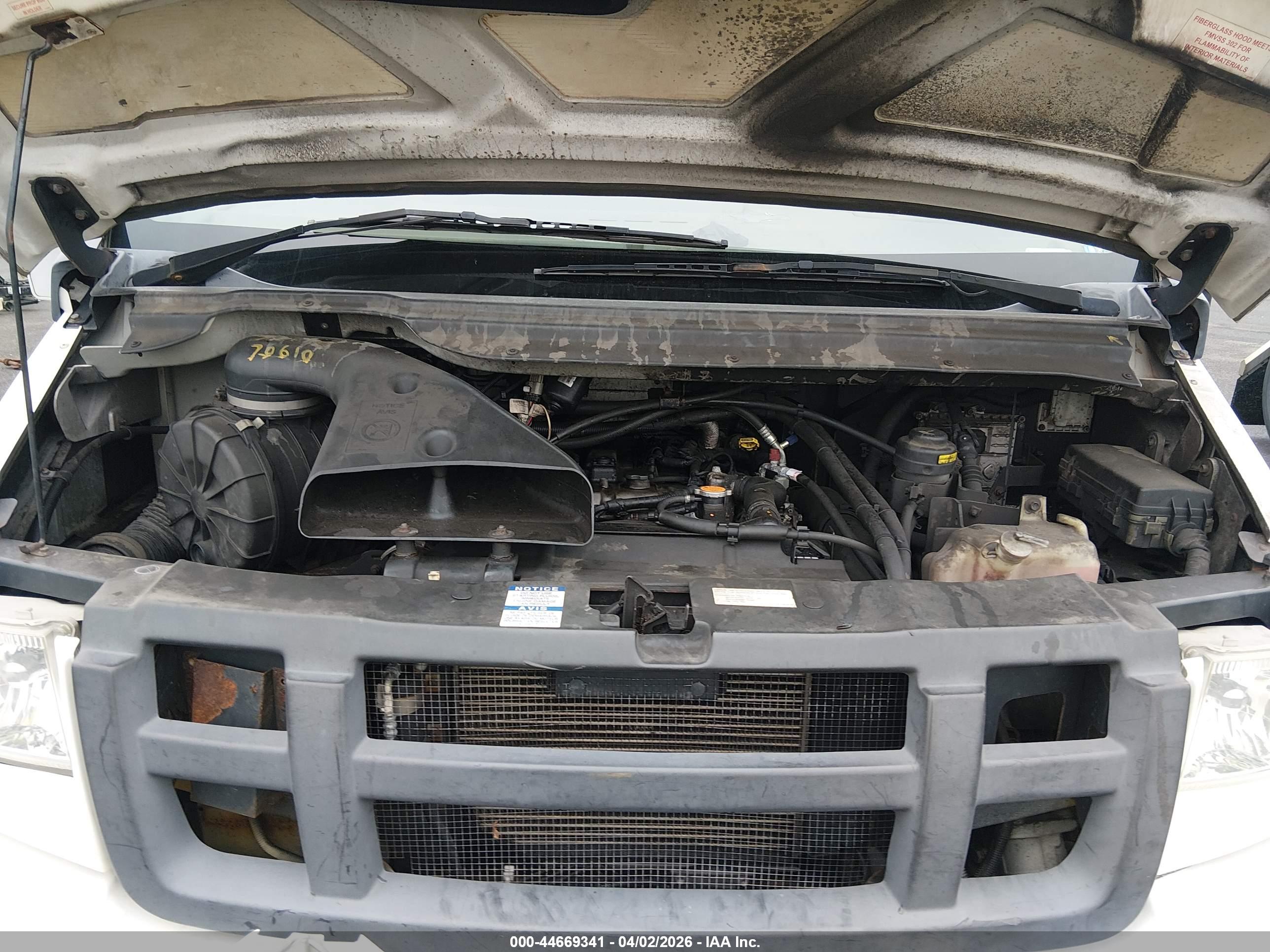 ISUZU COMMERCIAL image 10