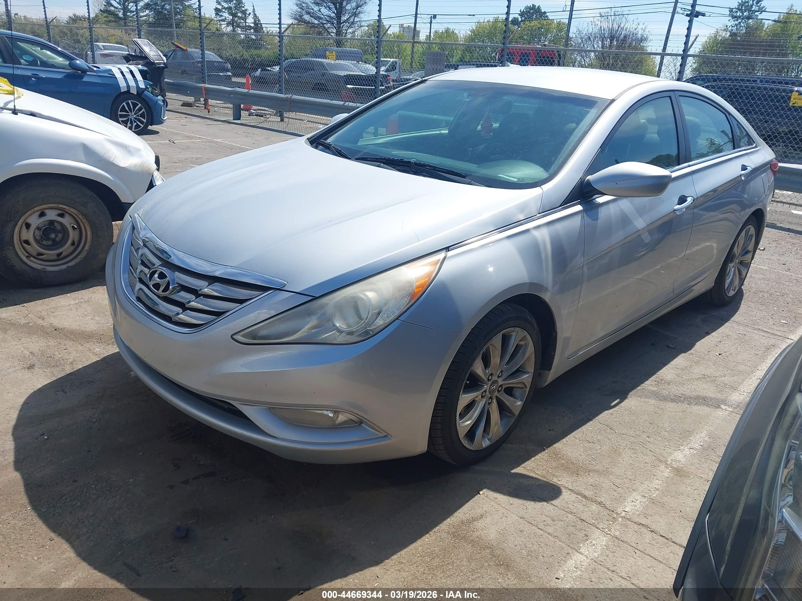 HYUNDAI SONATA image 2