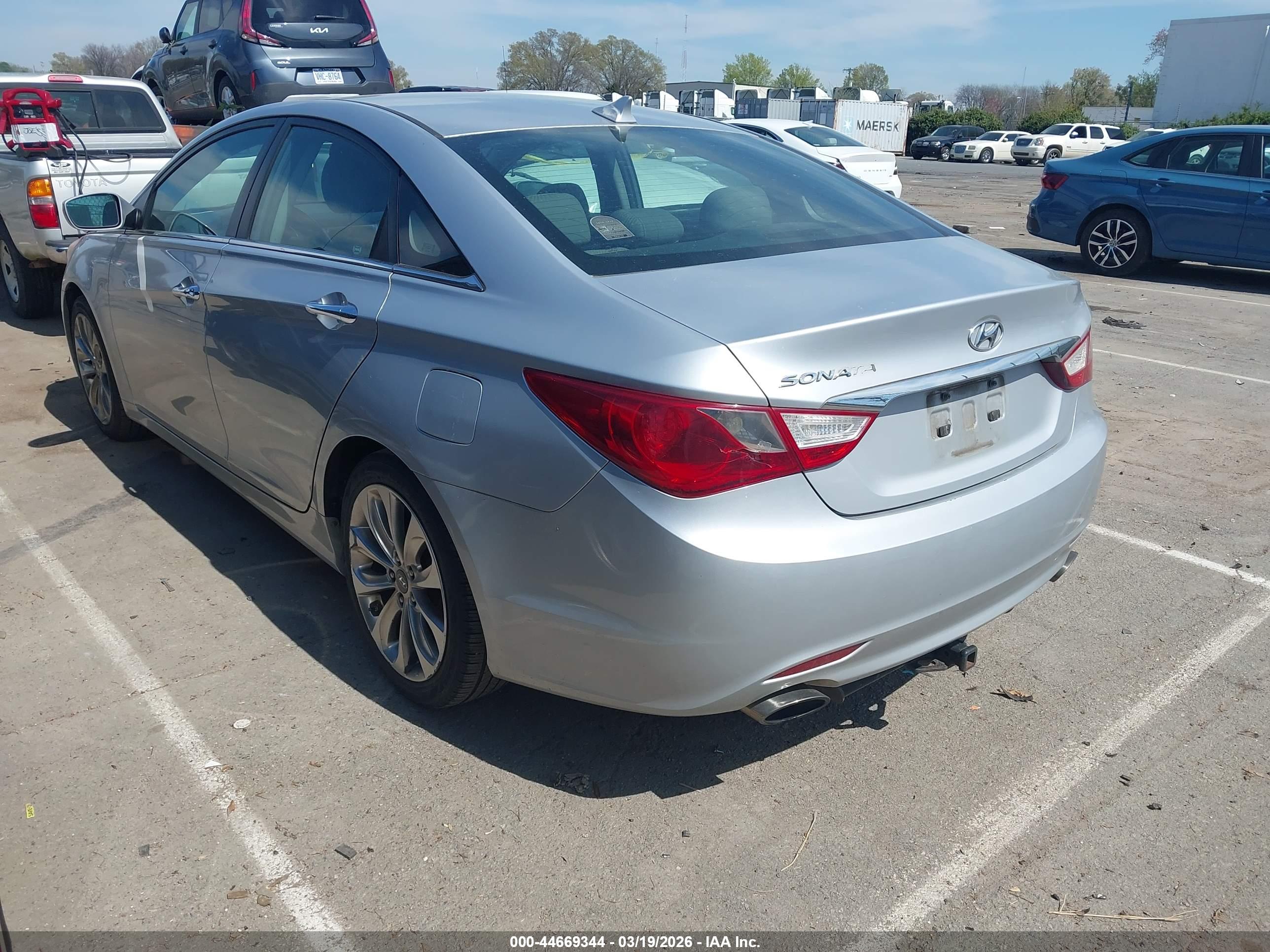 HYUNDAI SONATA image 3