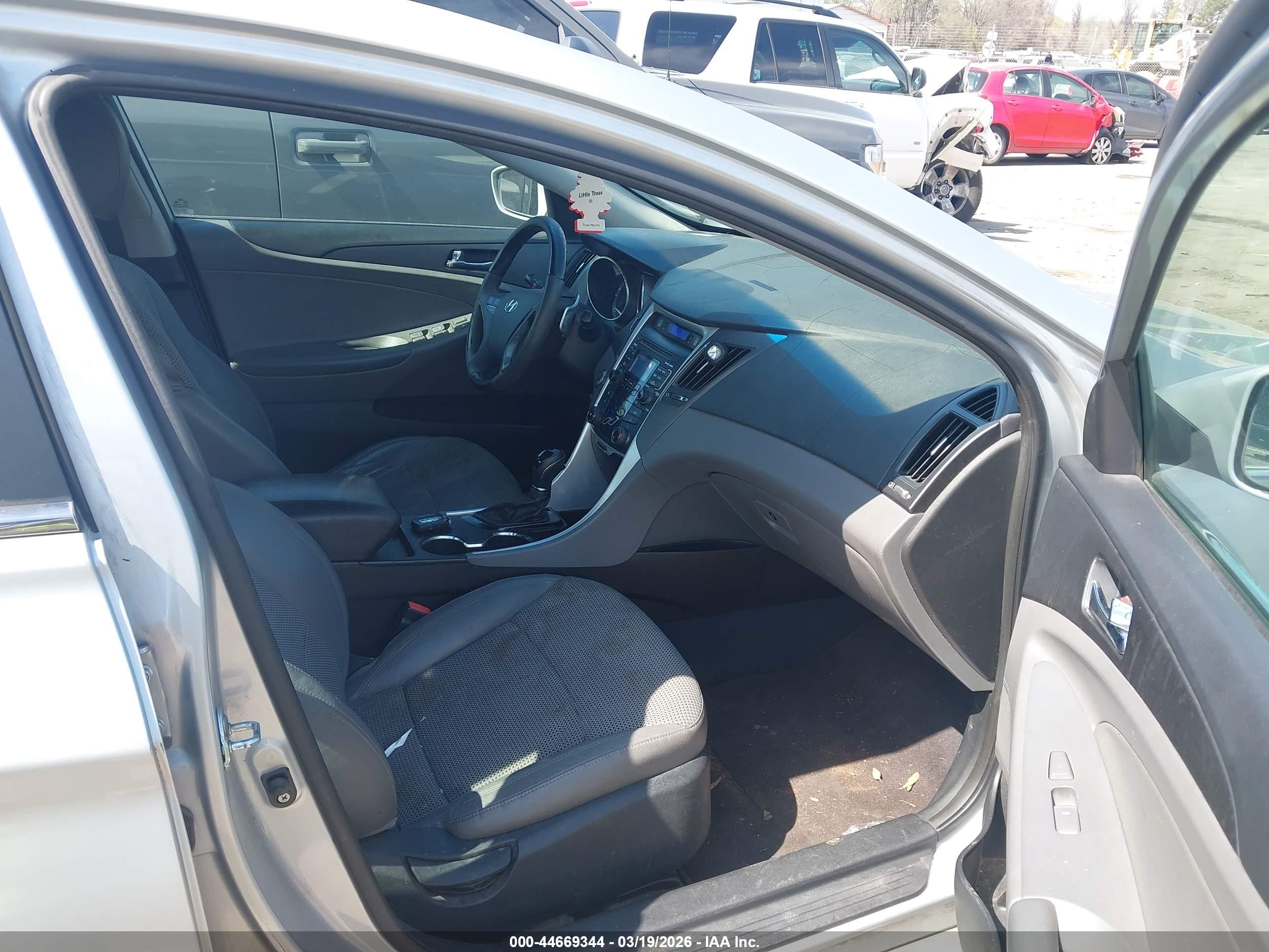 HYUNDAI SONATA image 5