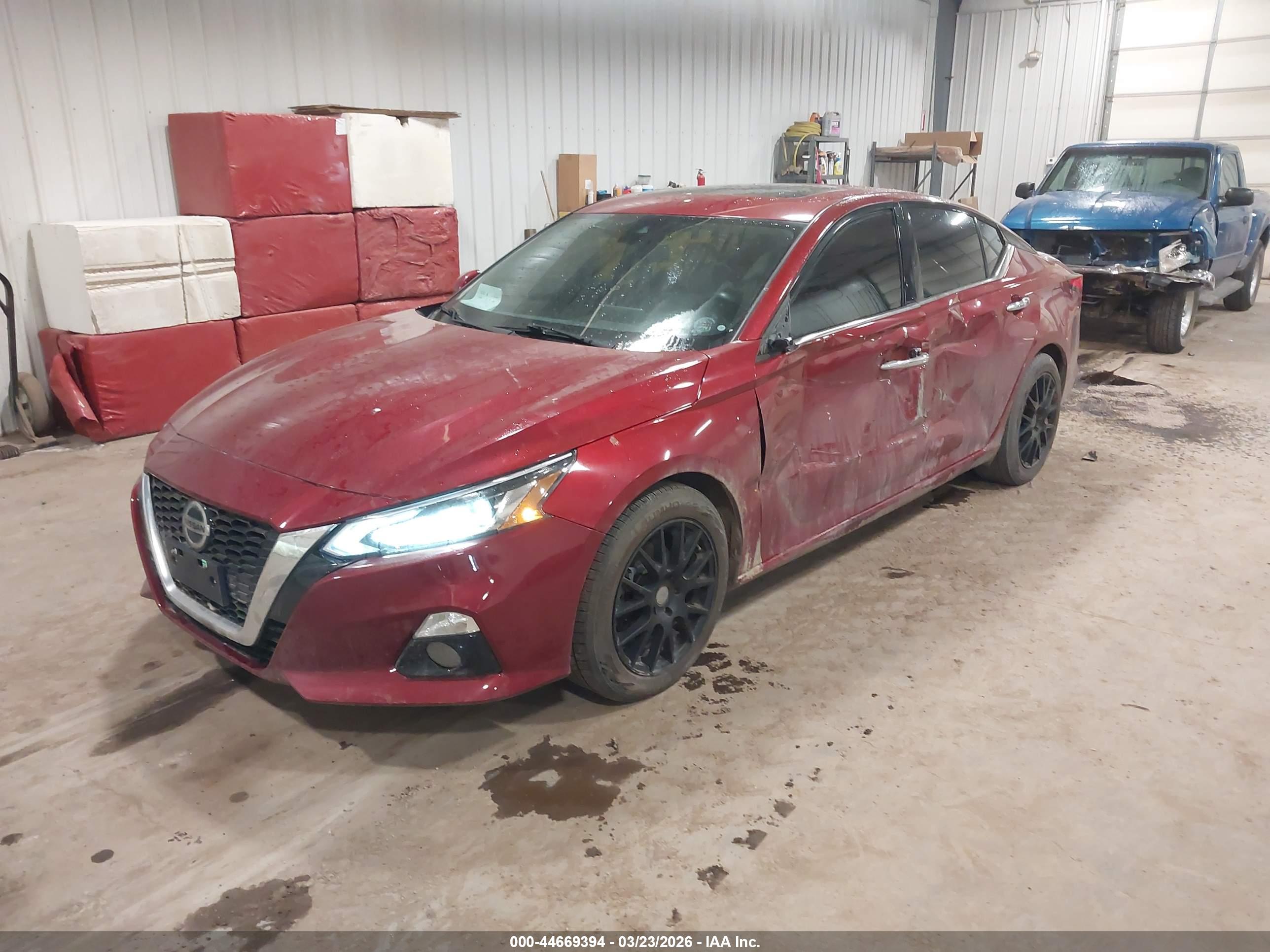 NISSAN ALTIMA image 2