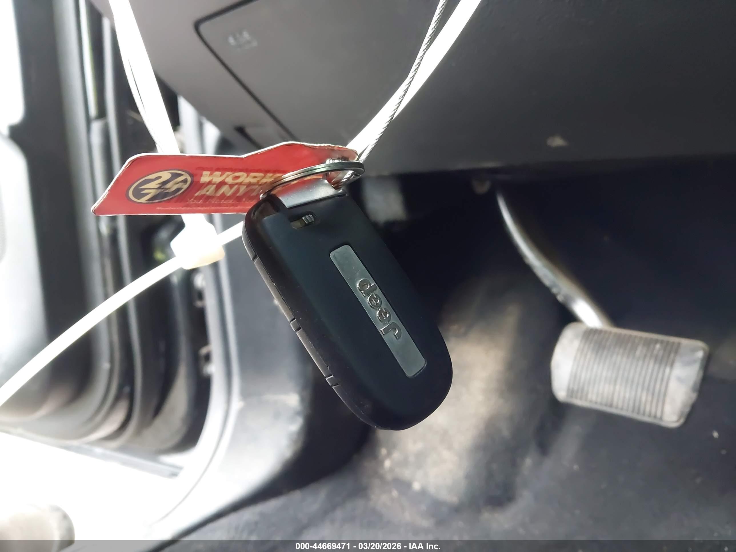 JEEP GRAND image 11