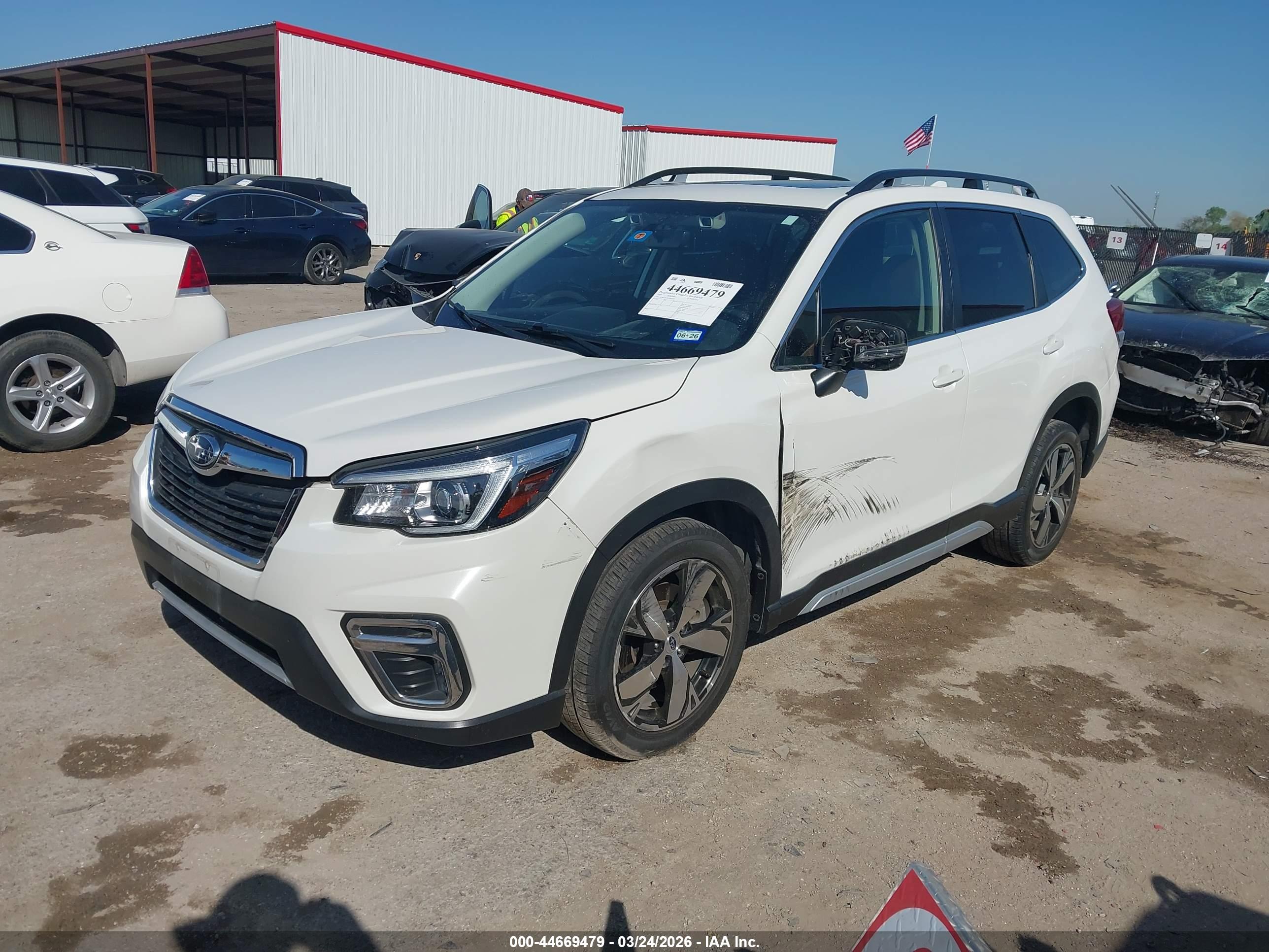 SUBARU FORESTER image 2