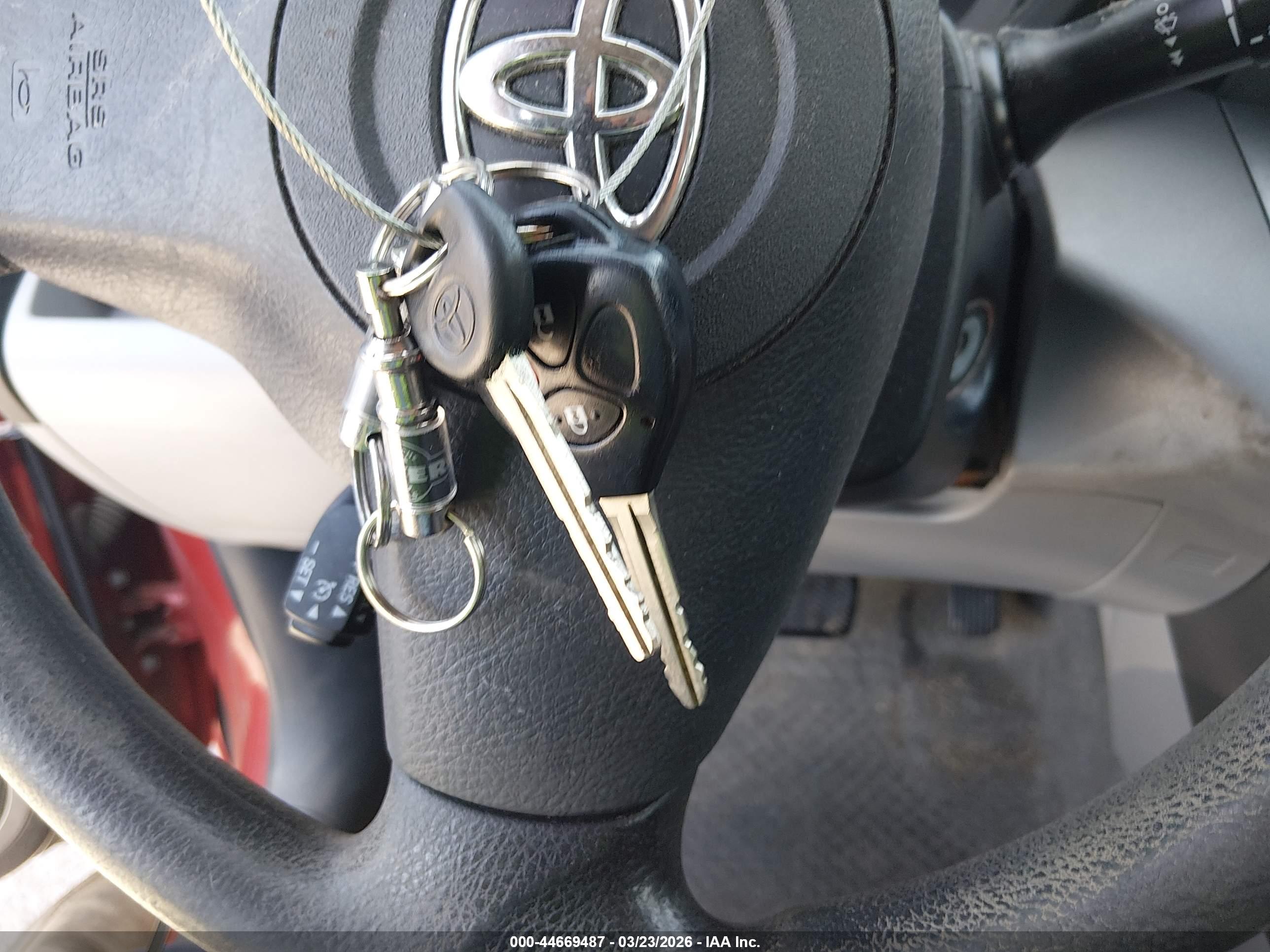 TOYOTA RAV4 image 11
