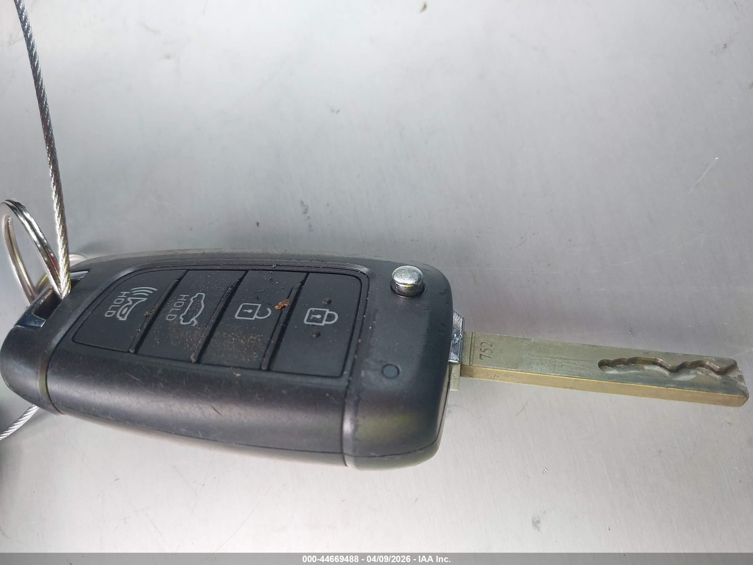 HYUNDAI SONATA image 11