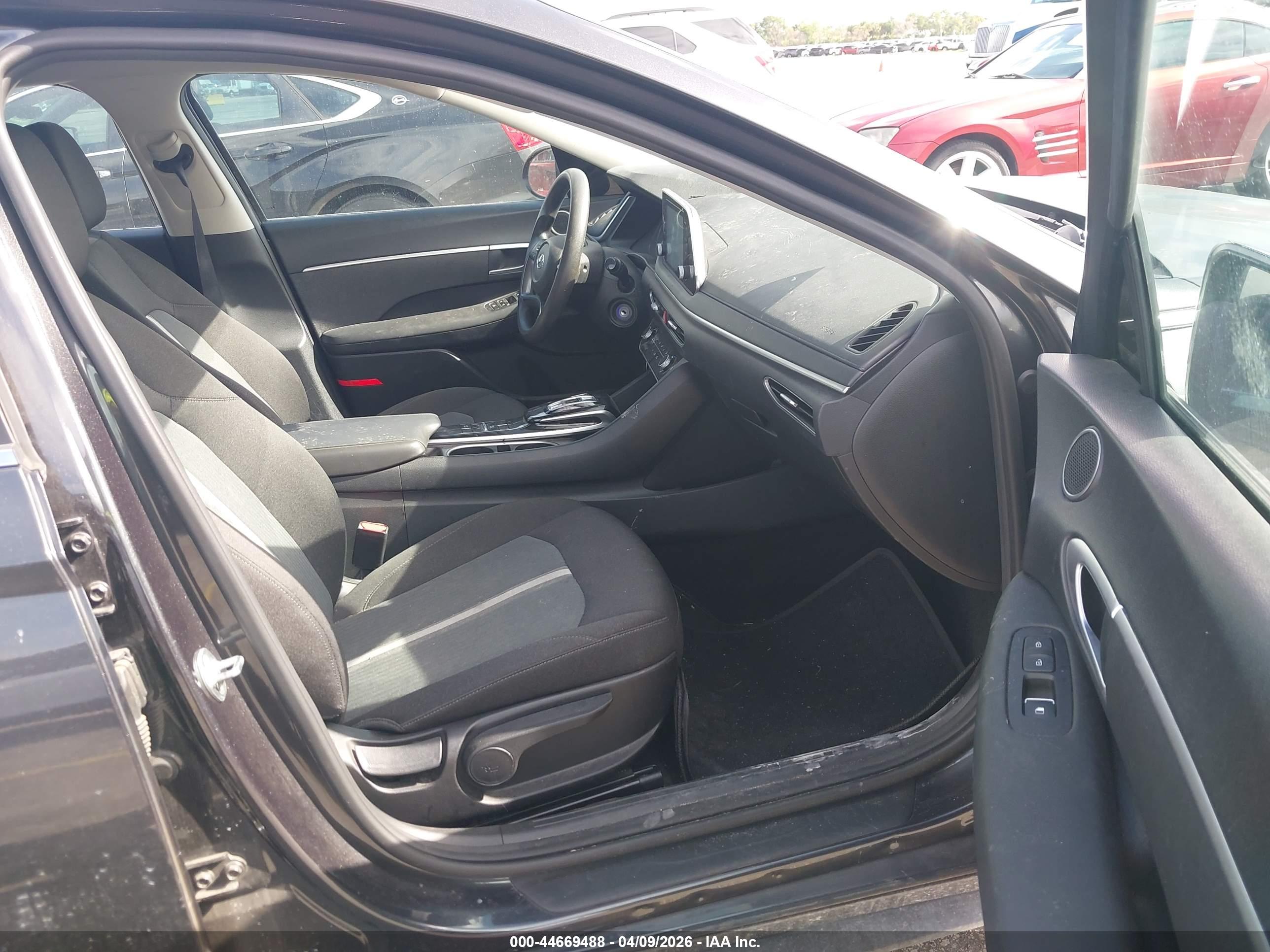 HYUNDAI SONATA image 5