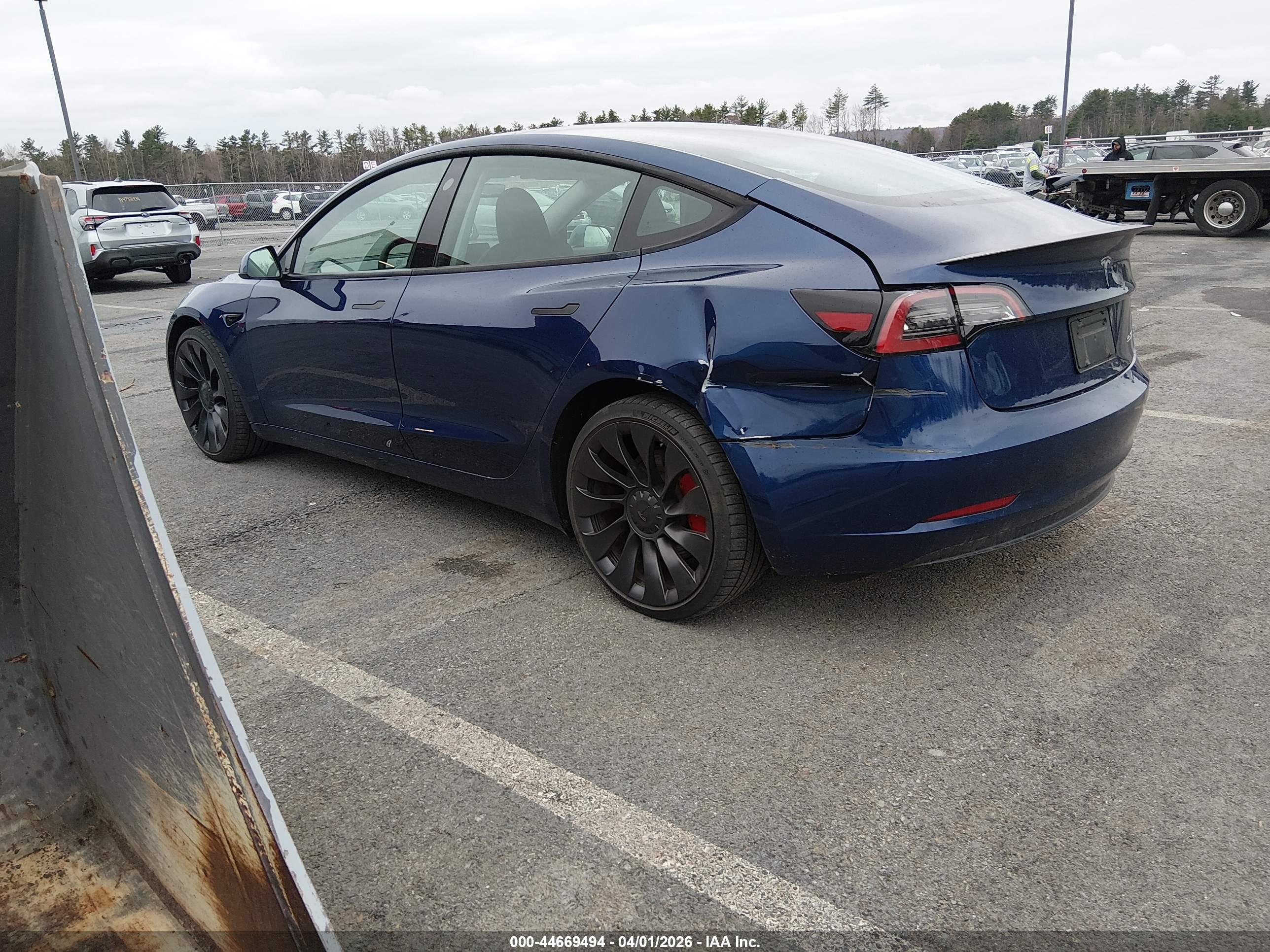 TESLA MODEL image 3