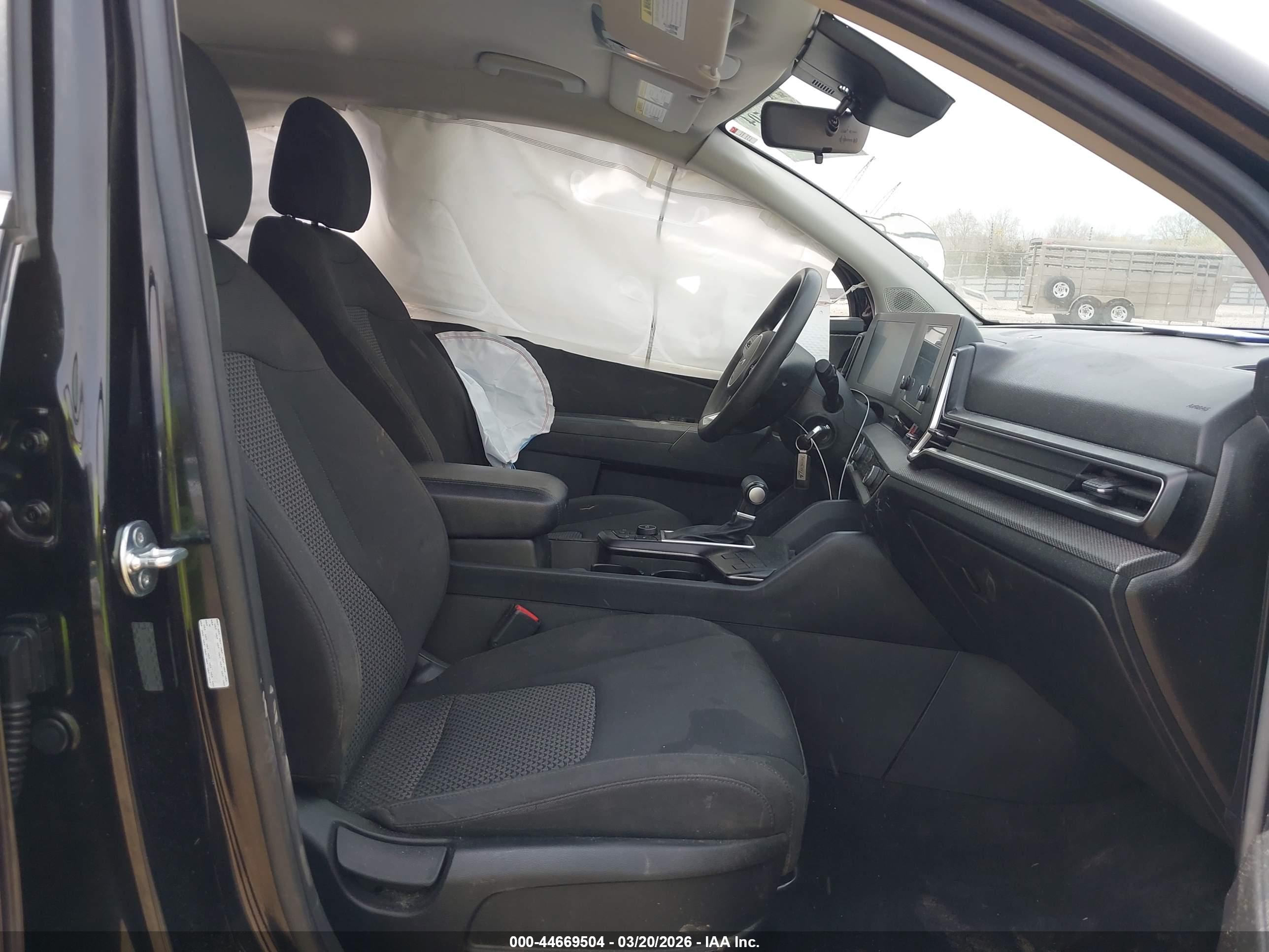 KIA SPORTAGE image 5