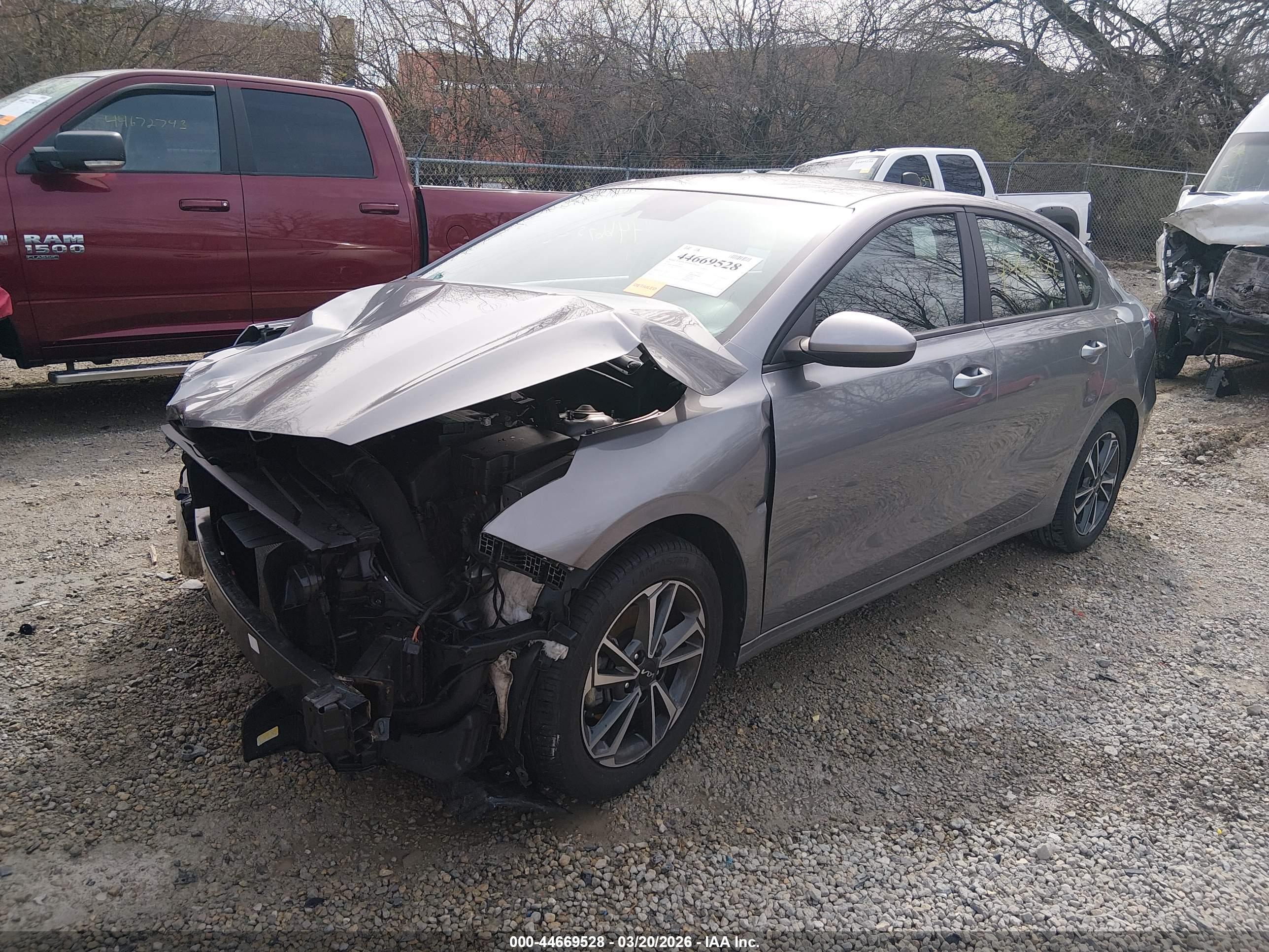 KIA FORTE image 2