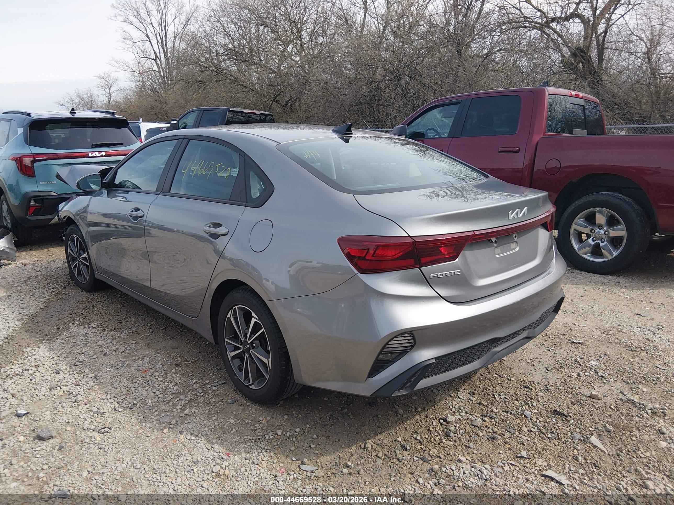 KIA FORTE image 3