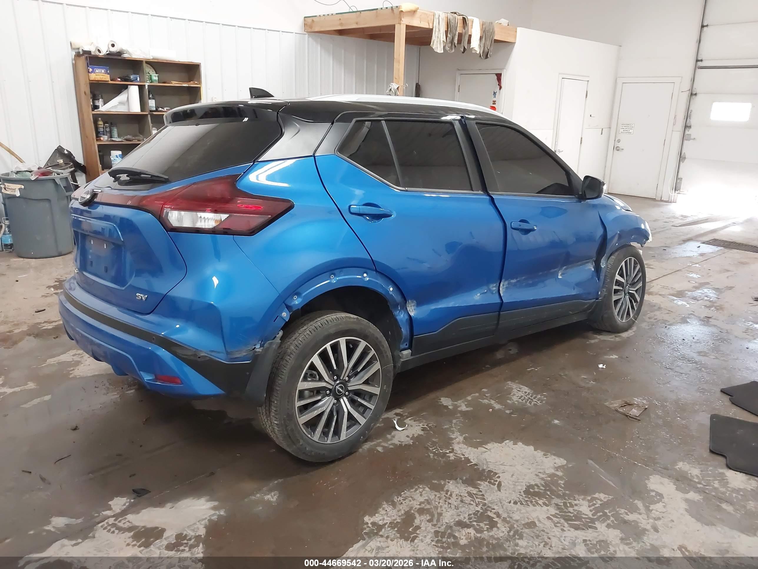 NISSAN KICKS image 4