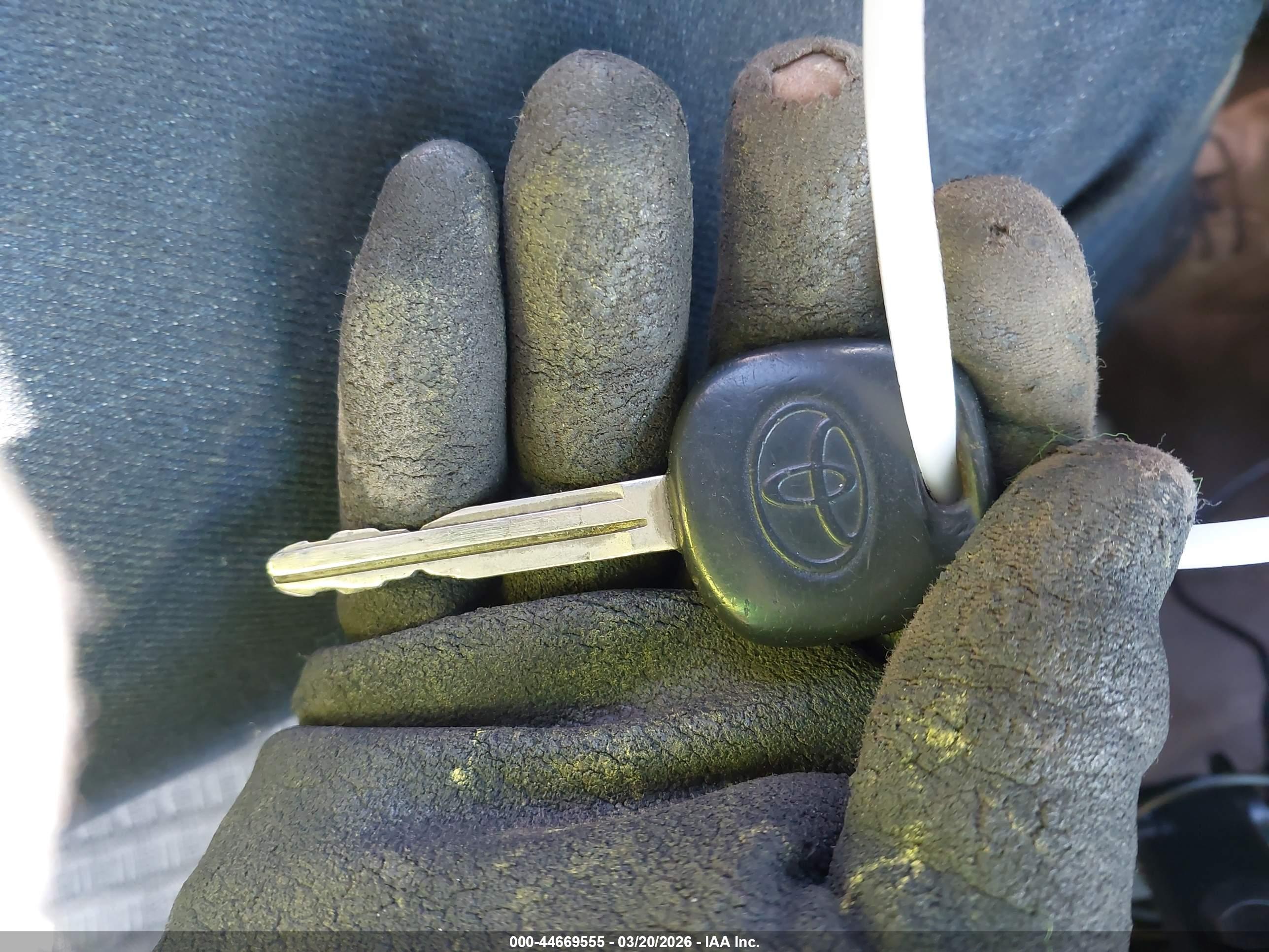 TOYOTA 4RUNNER image 11