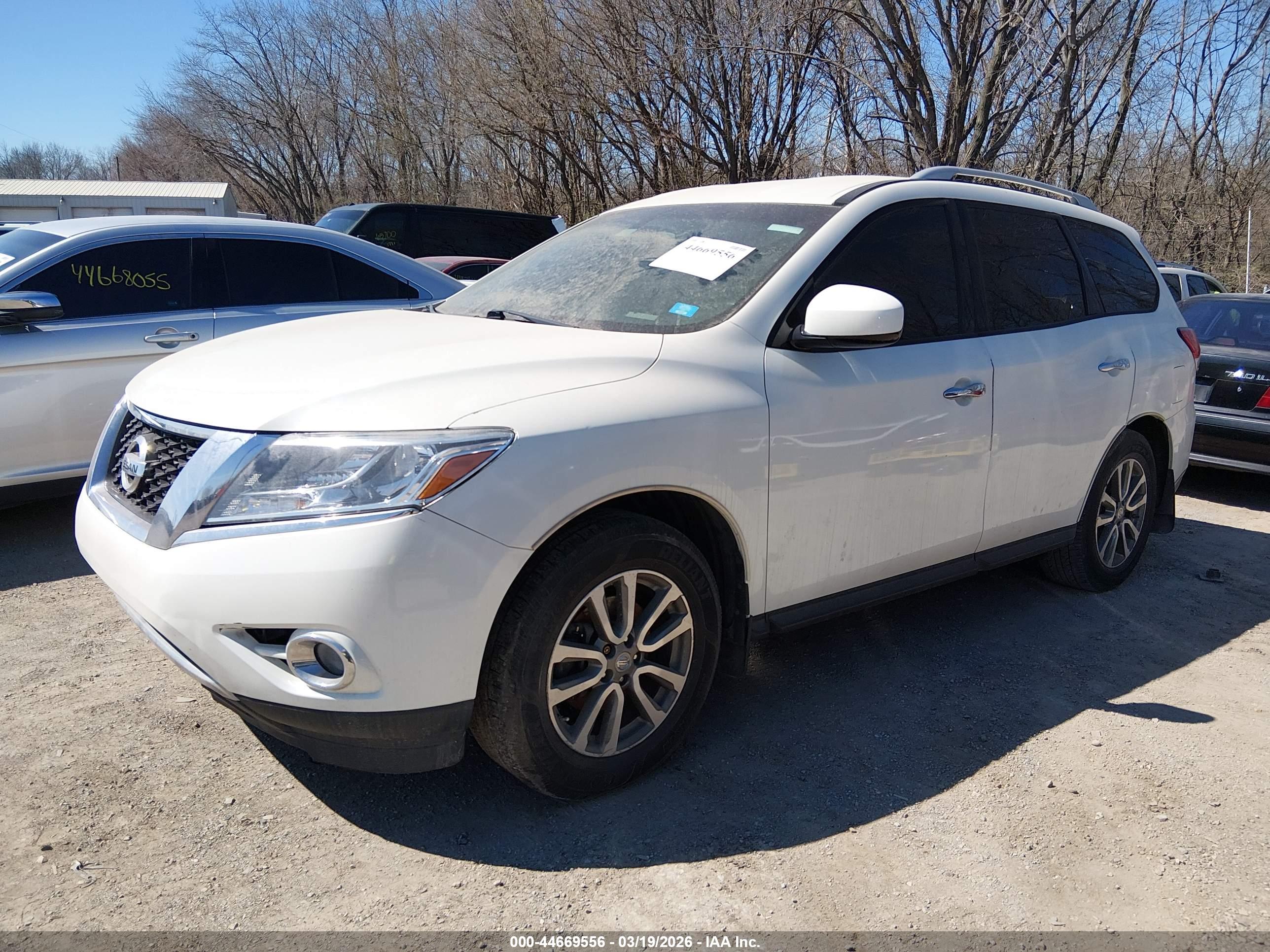 NISSAN PATHFINDER image 2