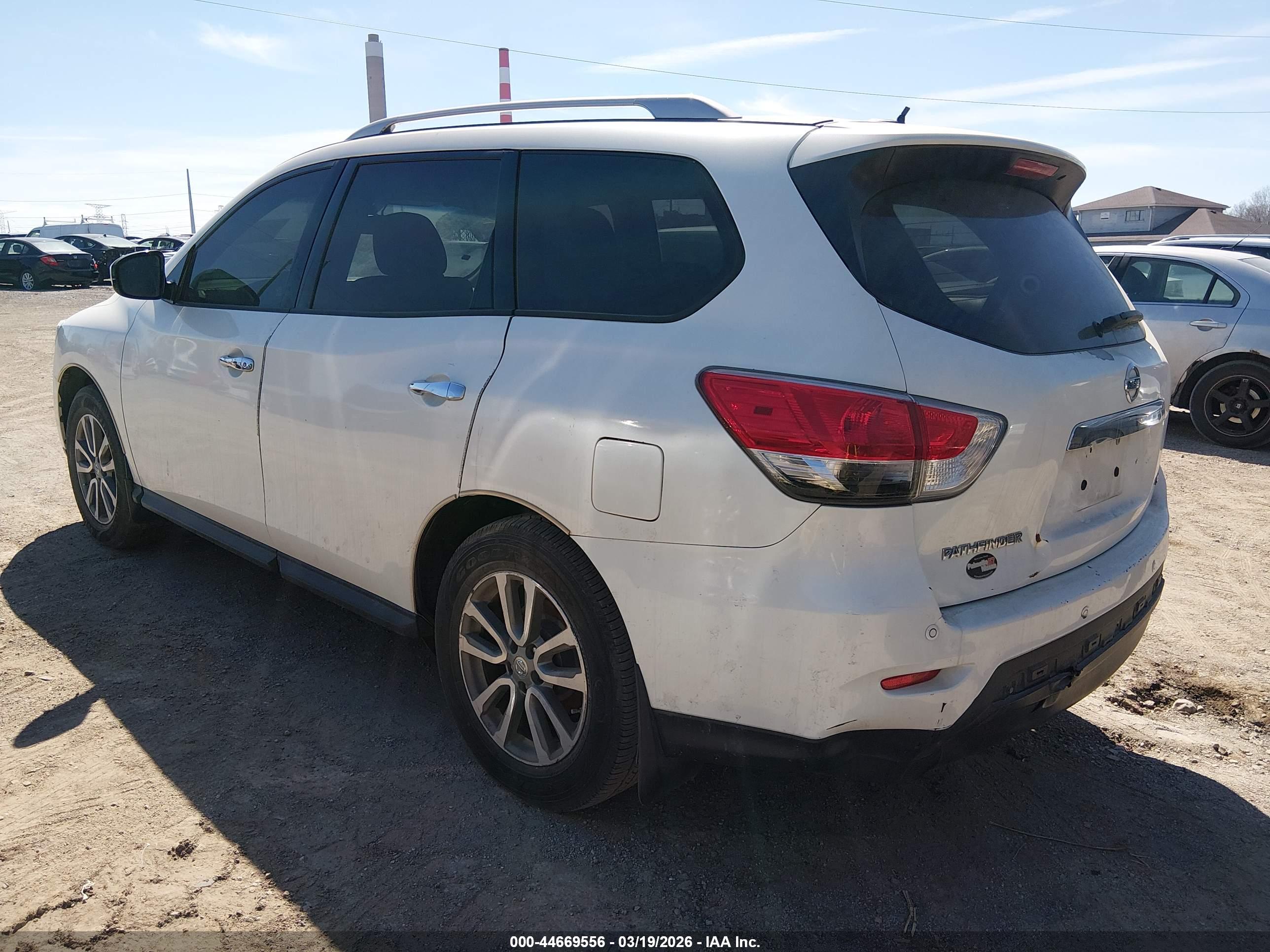 NISSAN PATHFINDER image 3