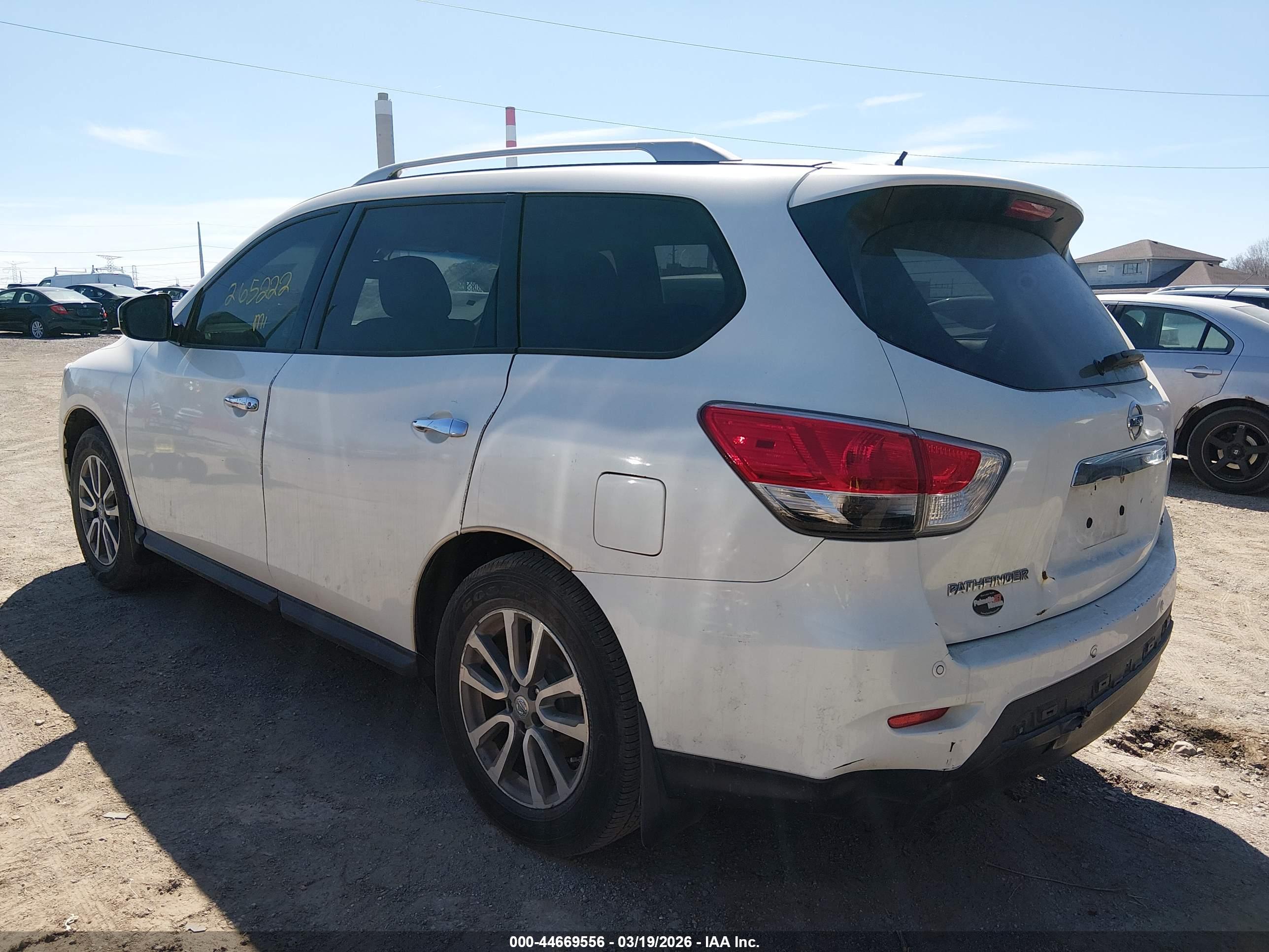 NISSAN PATHFINDER image 6