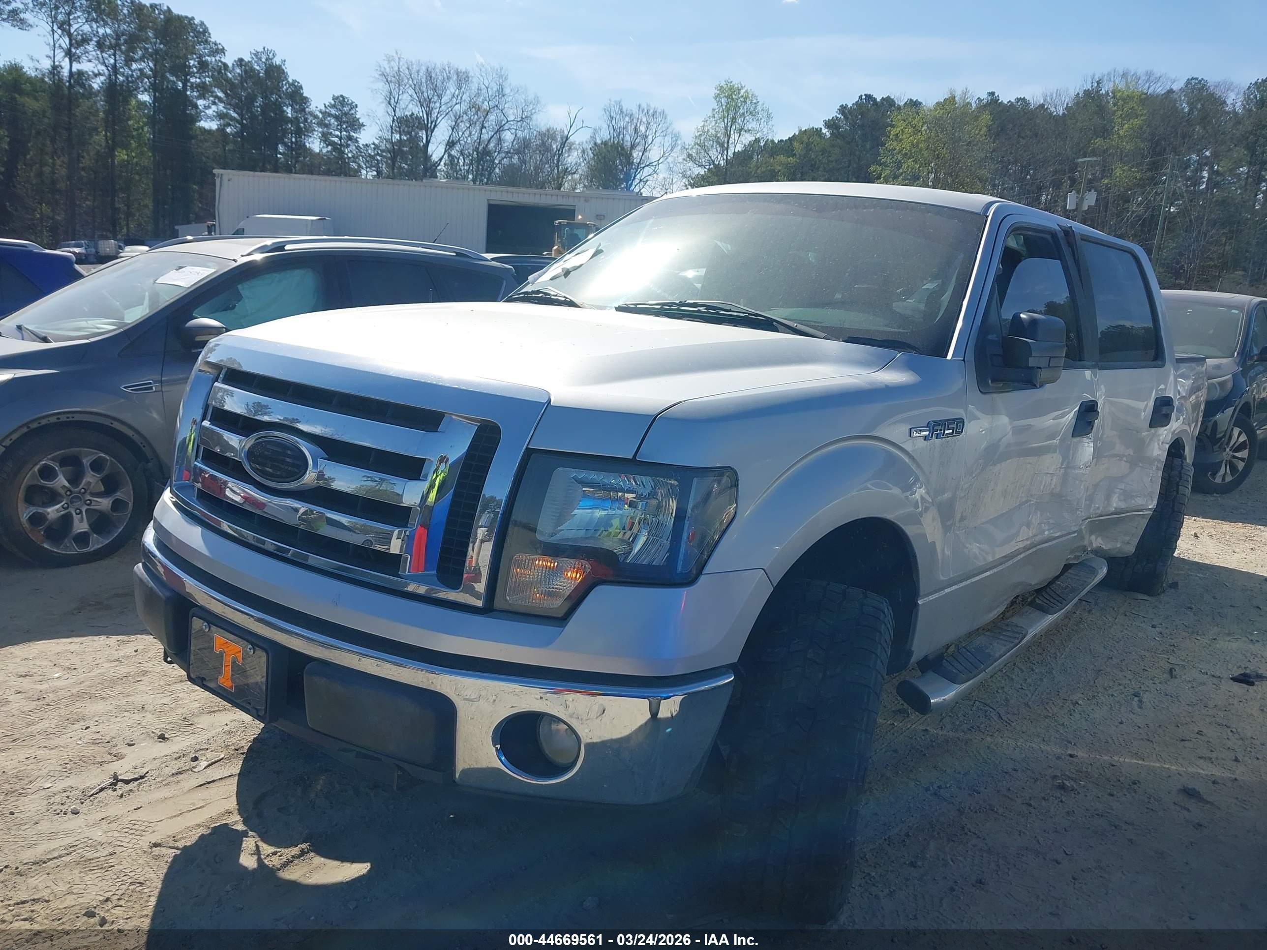 FORD F-150 image 2