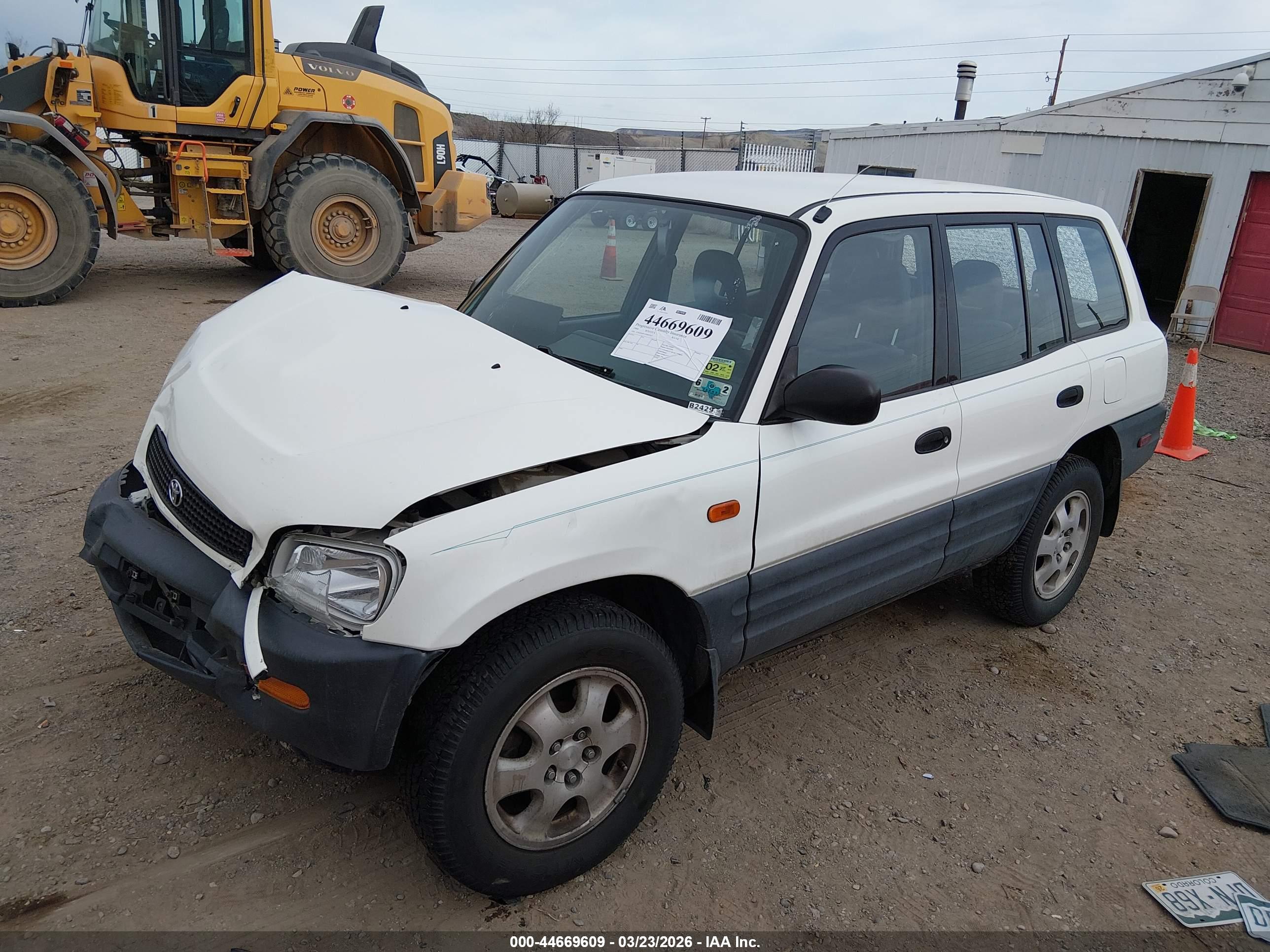 TOYOTA RAV4 image 2