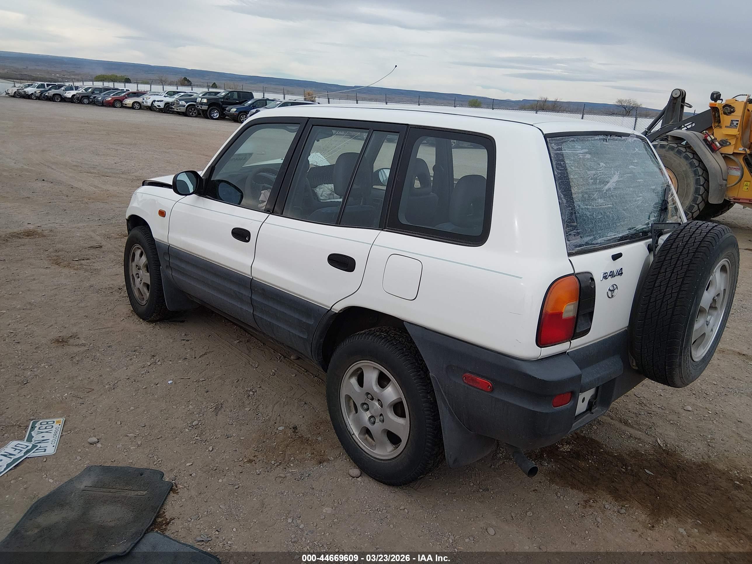 TOYOTA RAV4 image 3