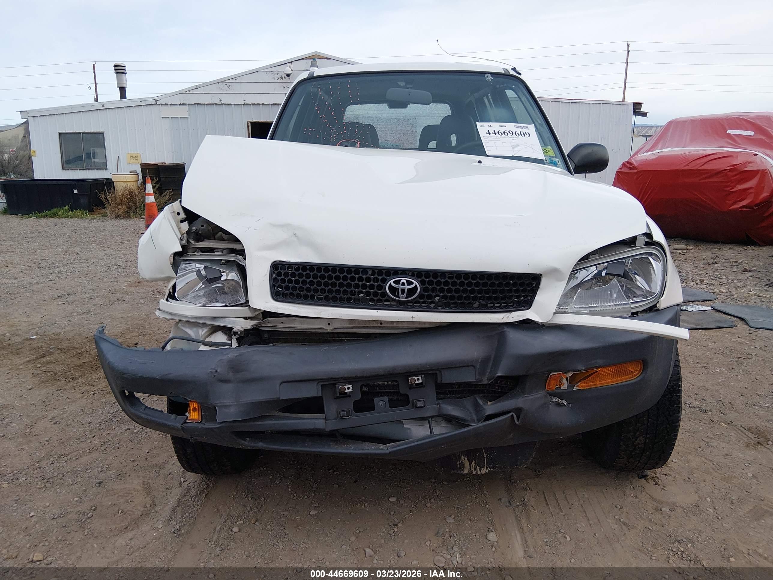 TOYOTA RAV4 image 6