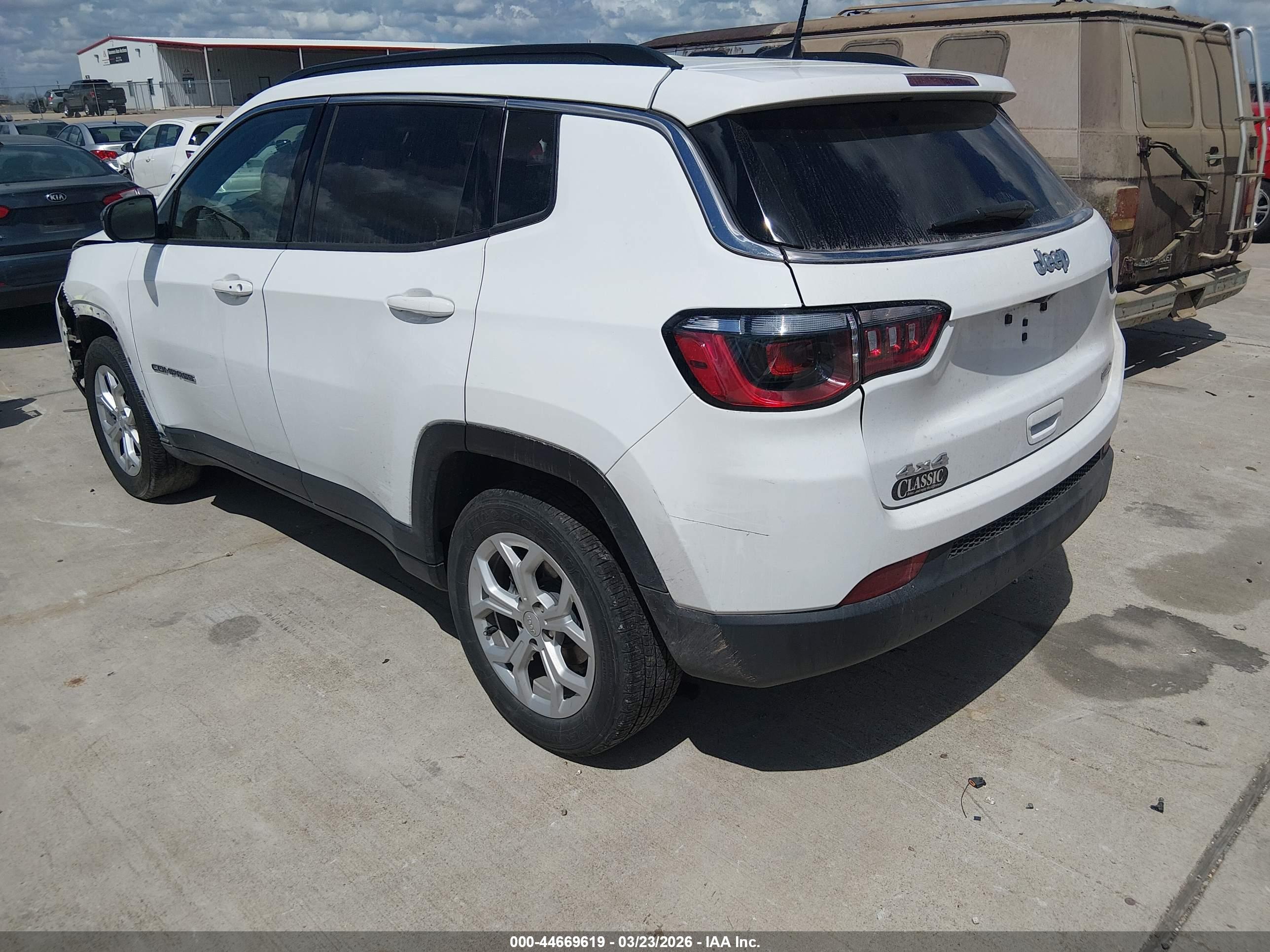 JEEP COMPASS image 3