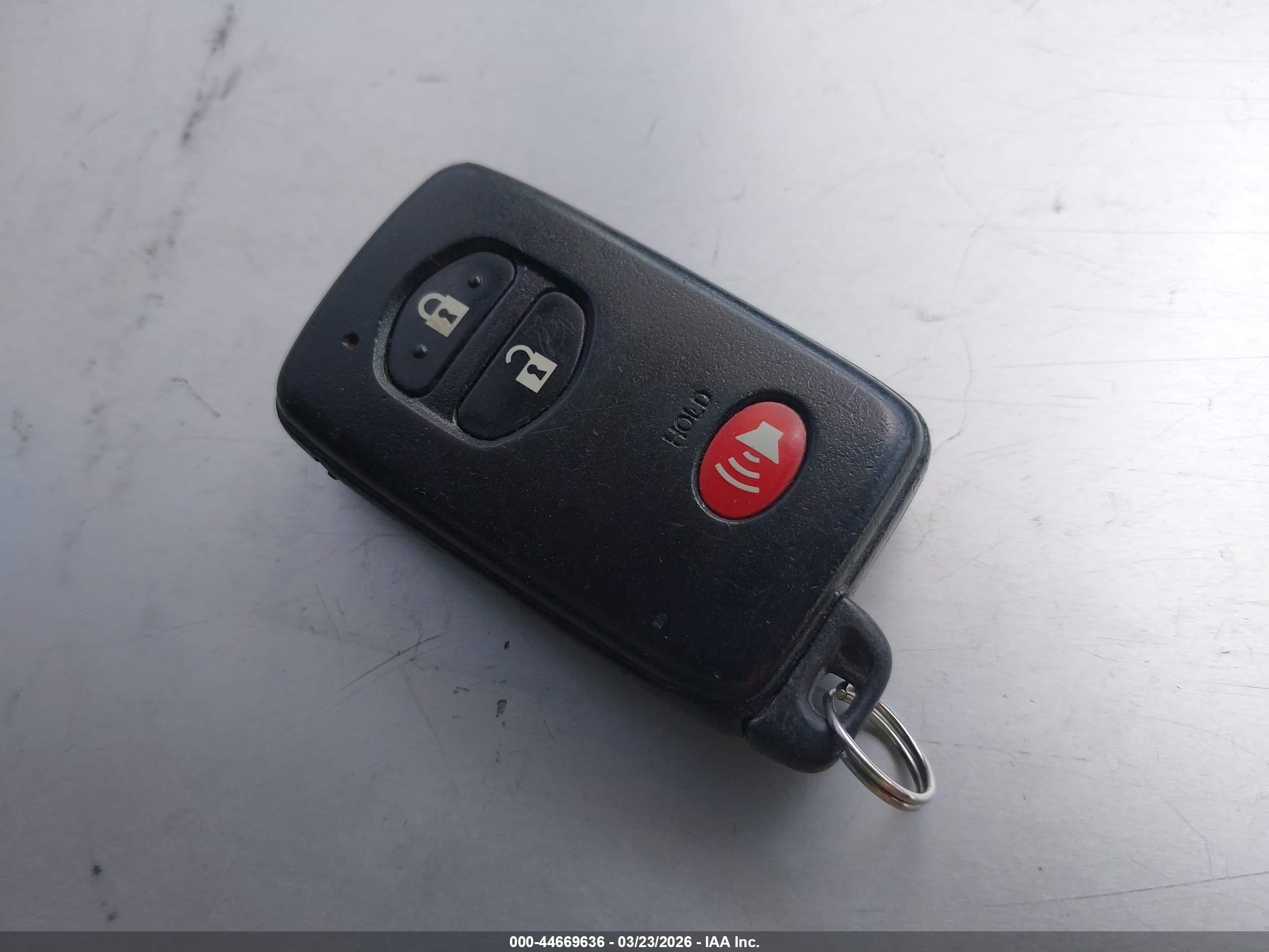 TOYOTA PRIUS image 11