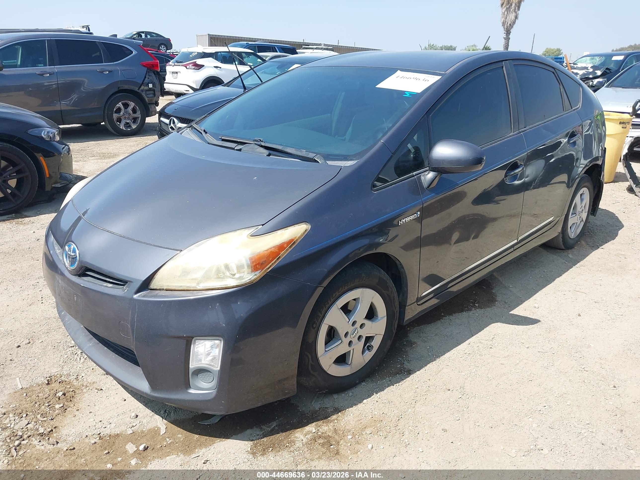 TOYOTA PRIUS image 2