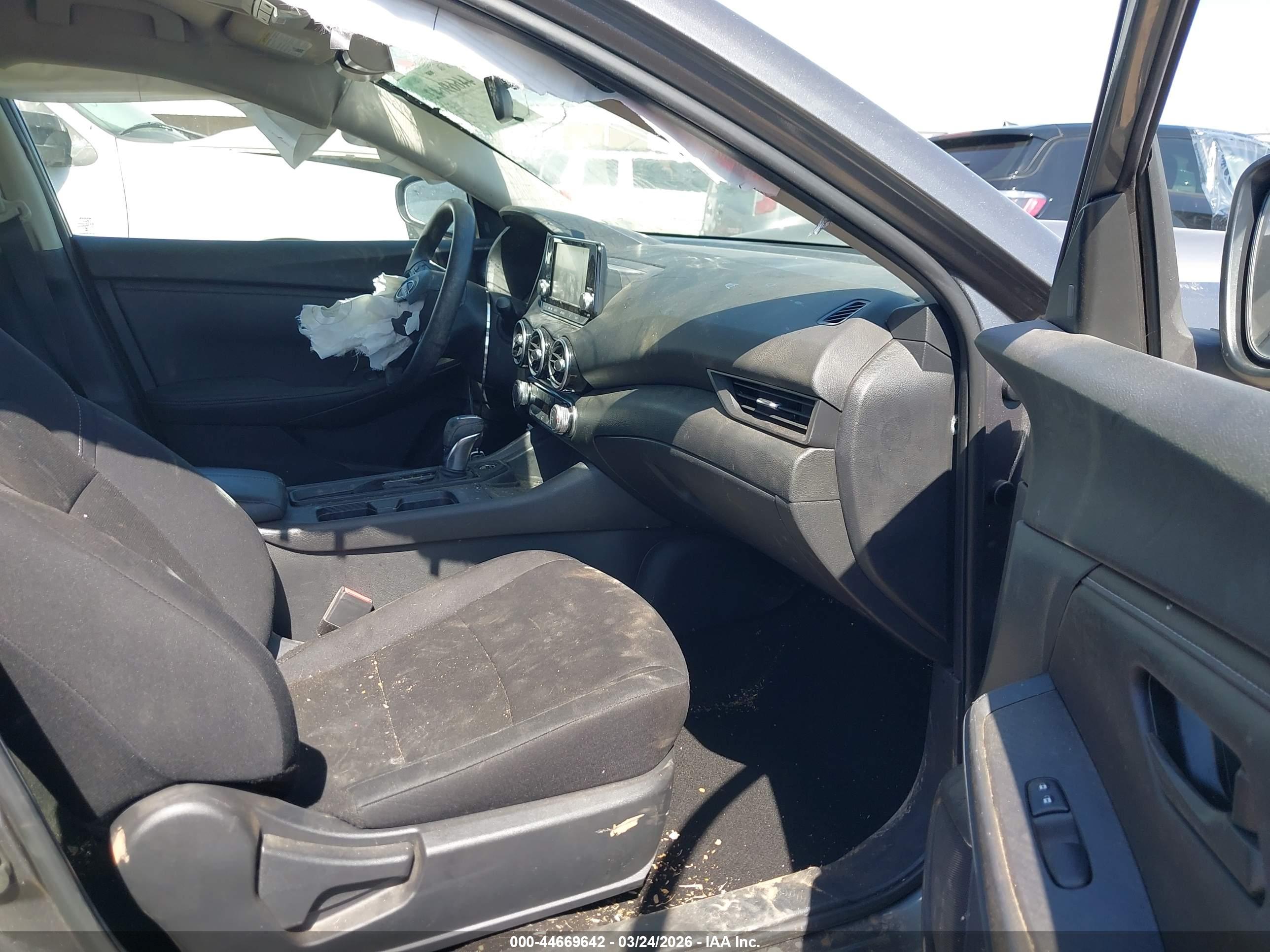 NISSAN SENTRA image 5