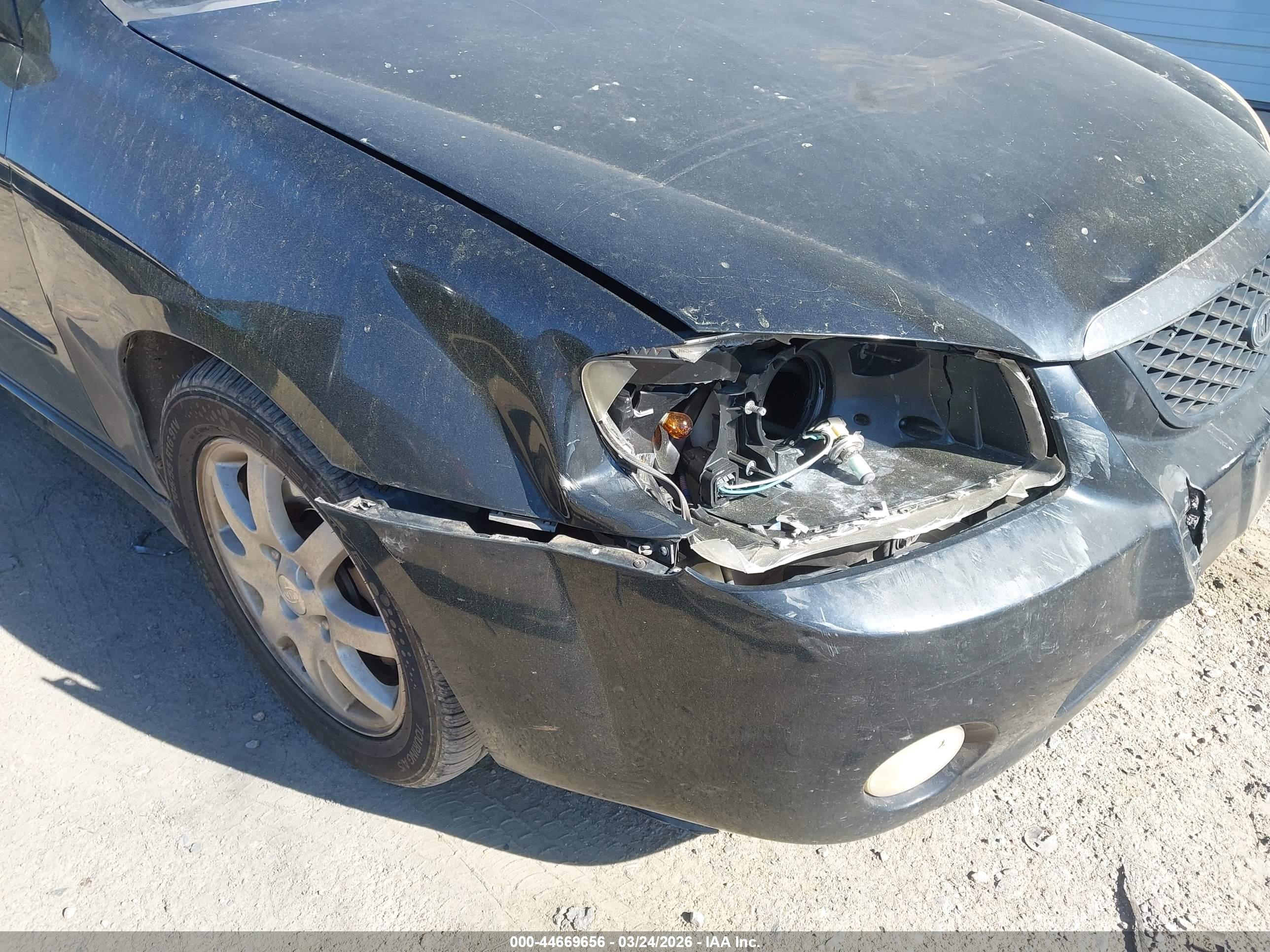 KIA SPECTRA image 6