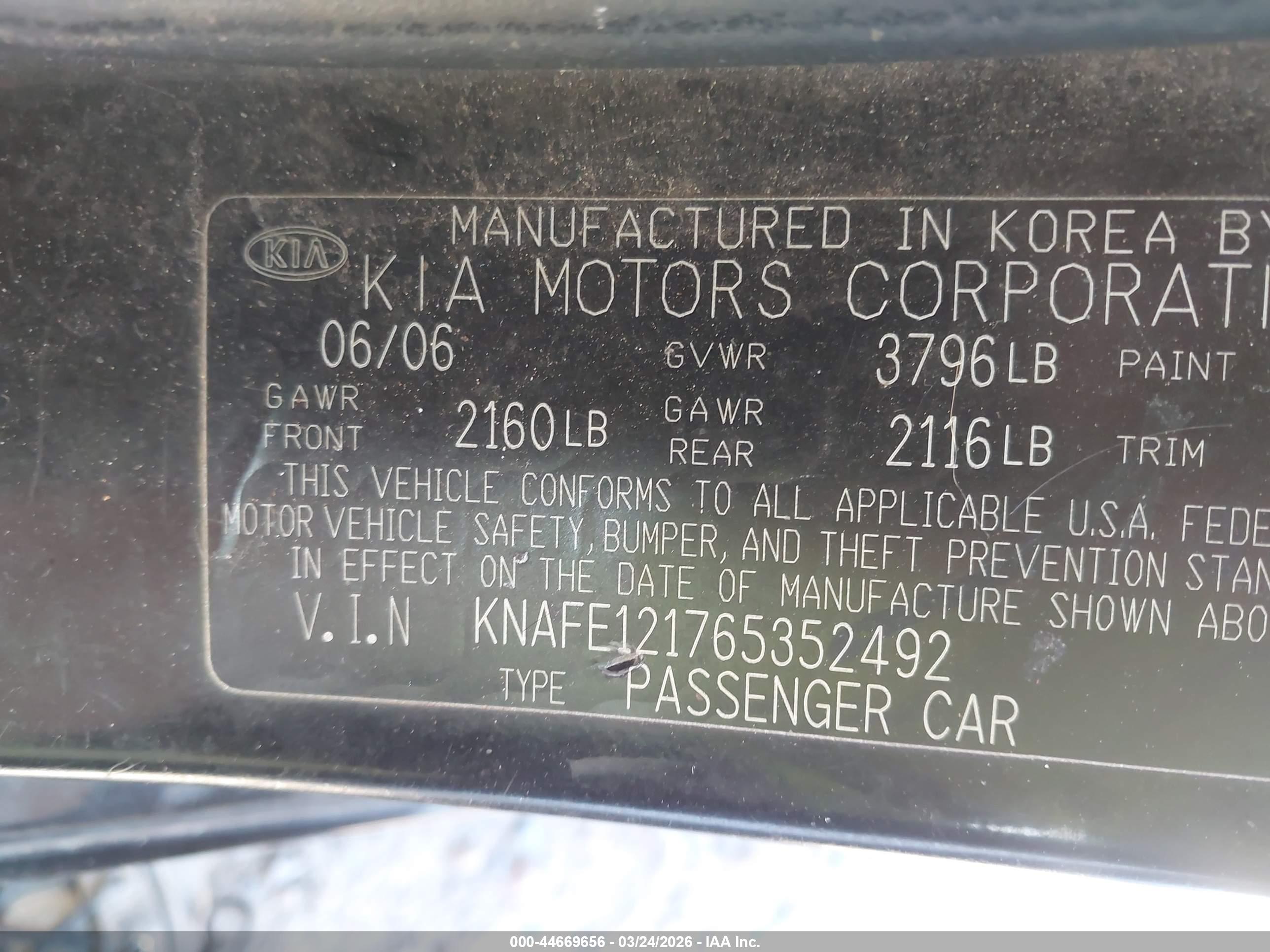 KIA SPECTRA image 9