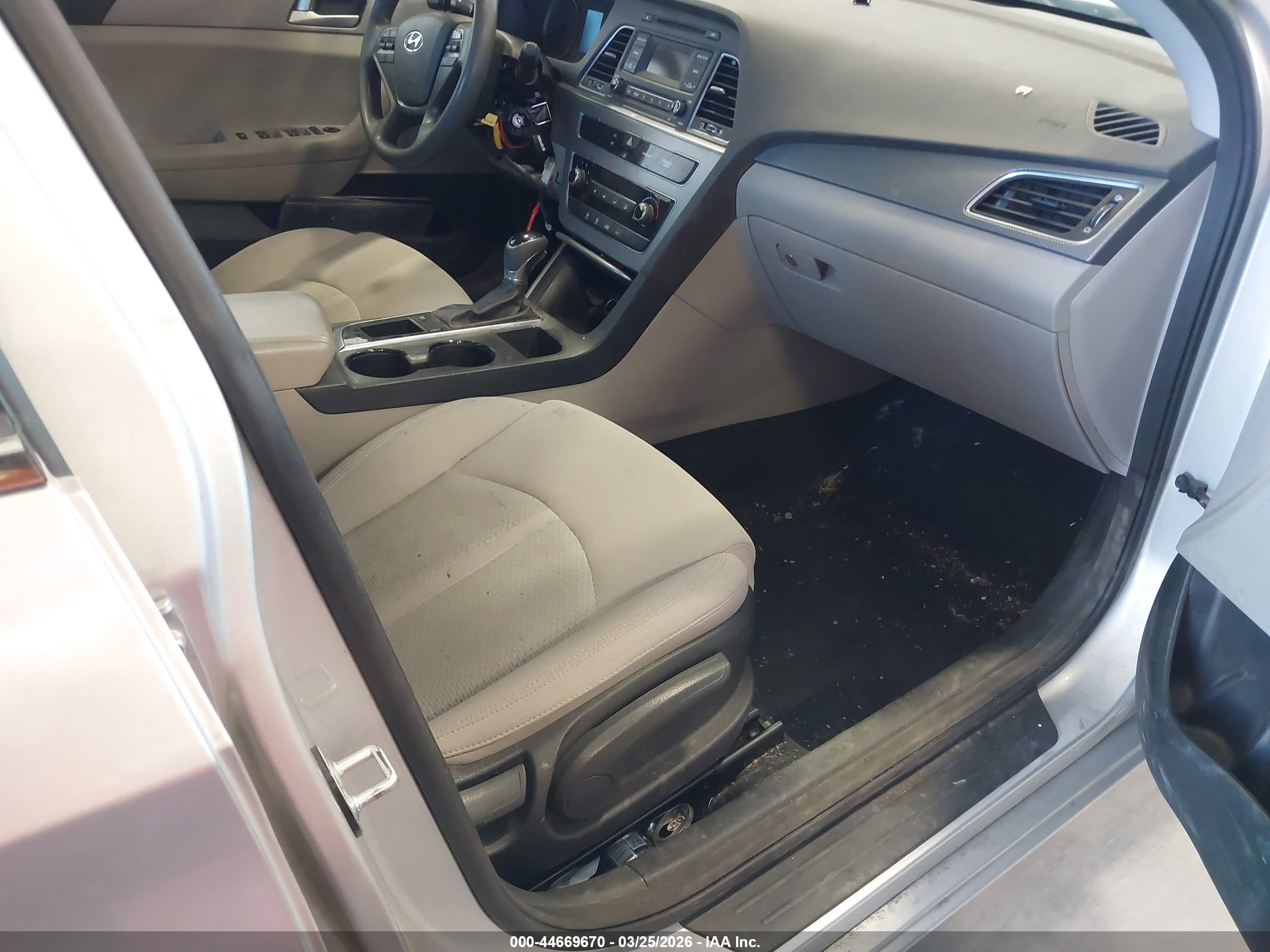 HYUNDAI SONATA image 5
