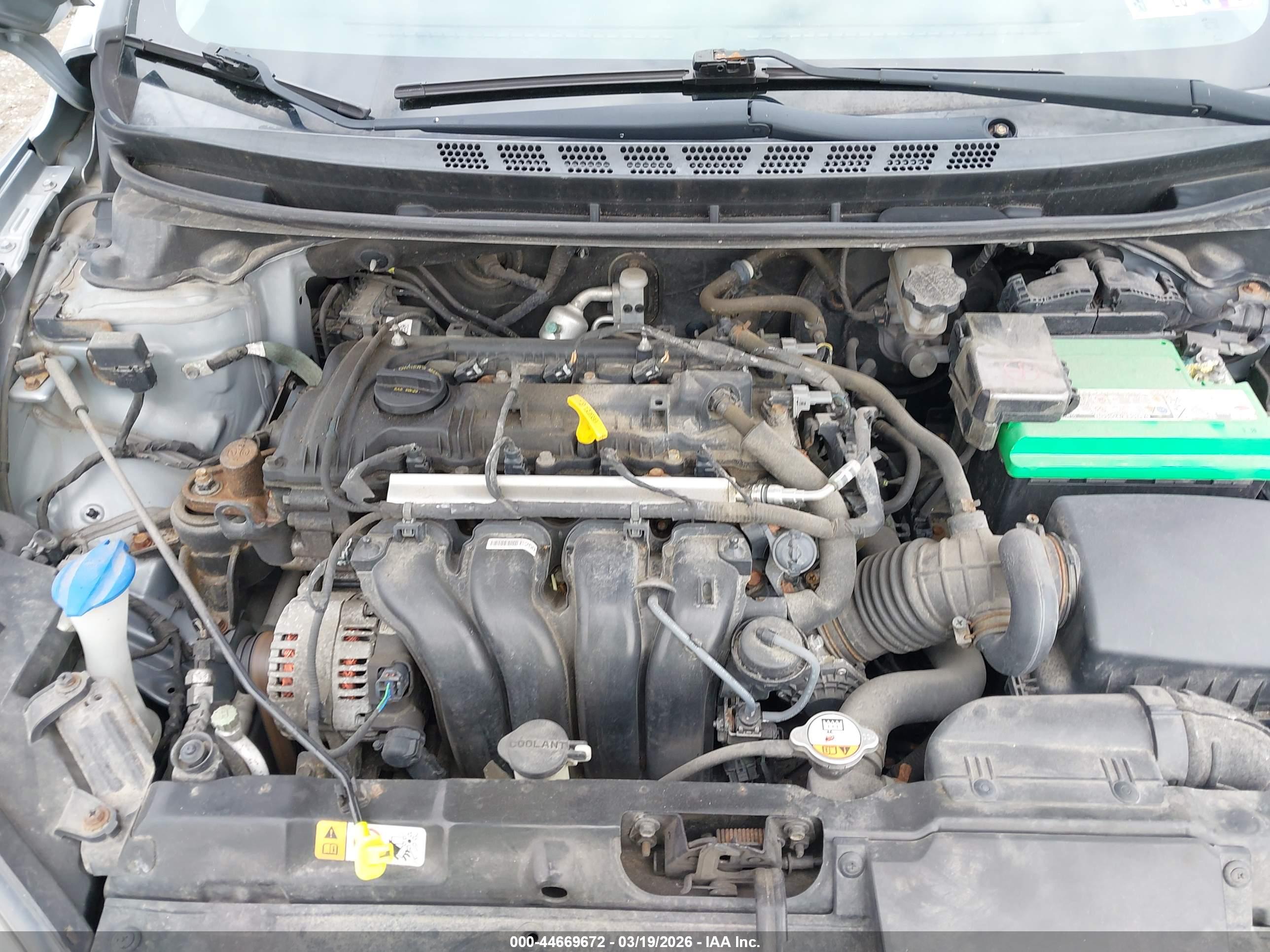 HYUNDAI ELANTRA image 10