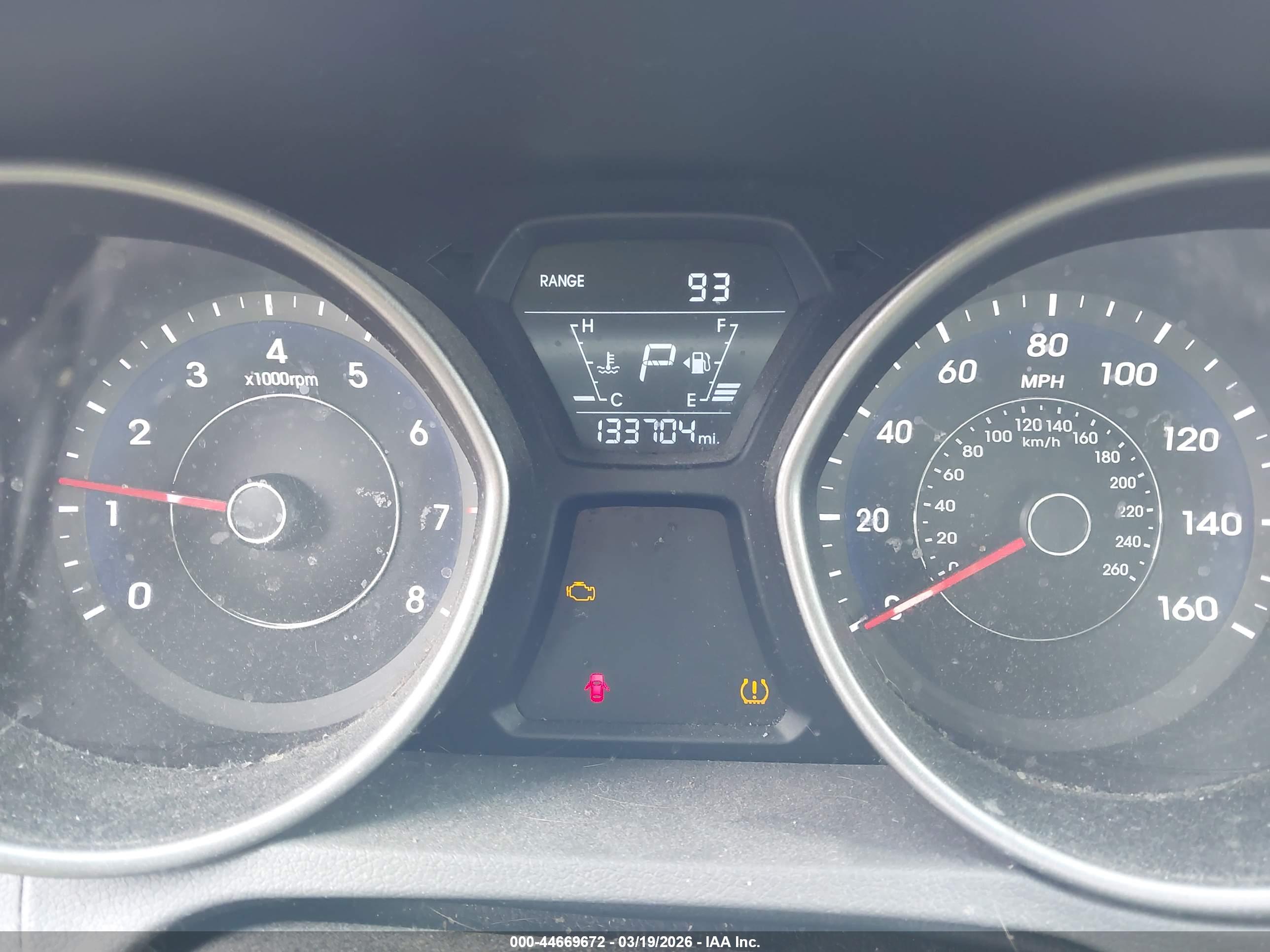 HYUNDAI ELANTRA image 7