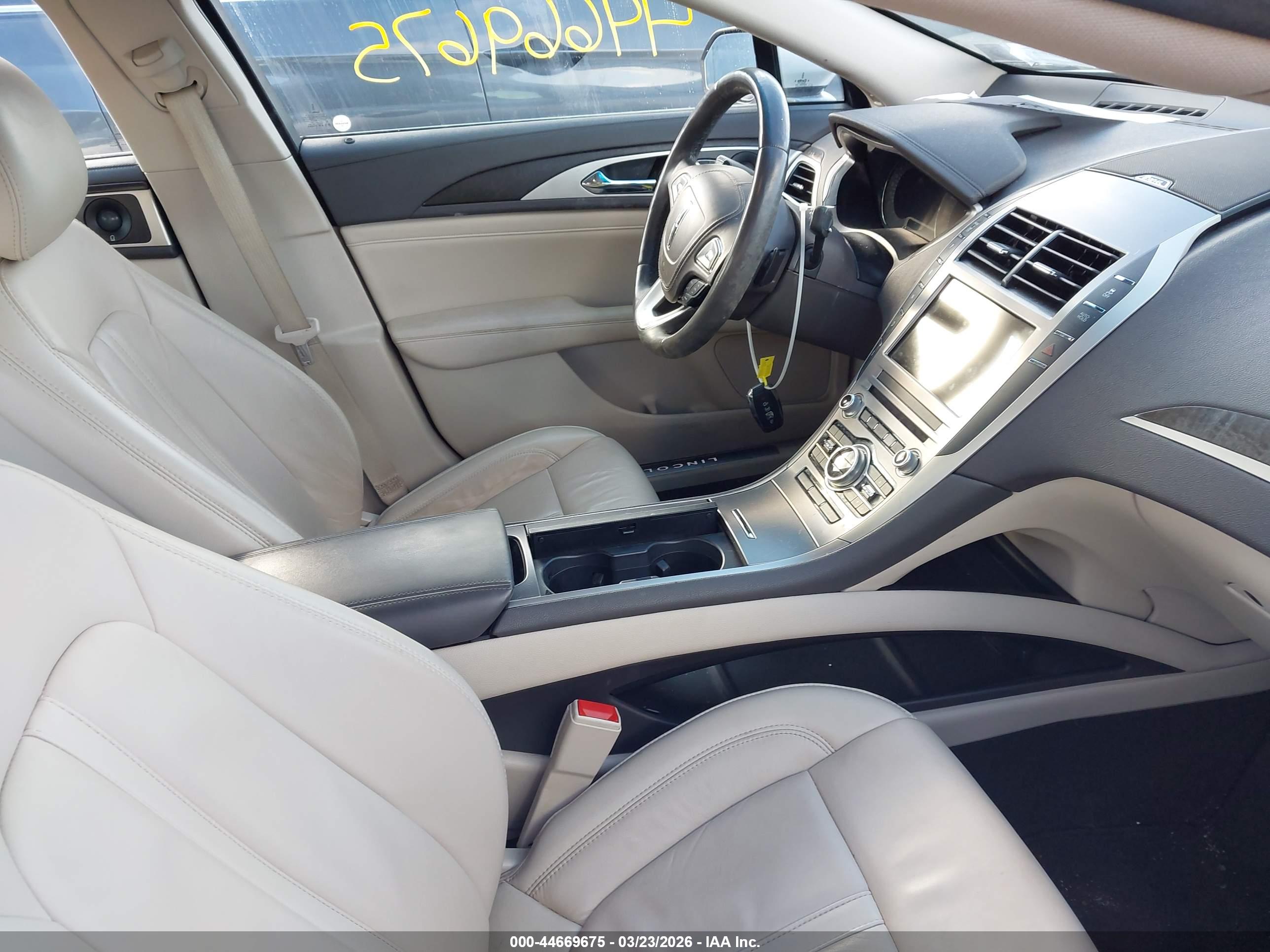 LINCOLN MKZ image 5