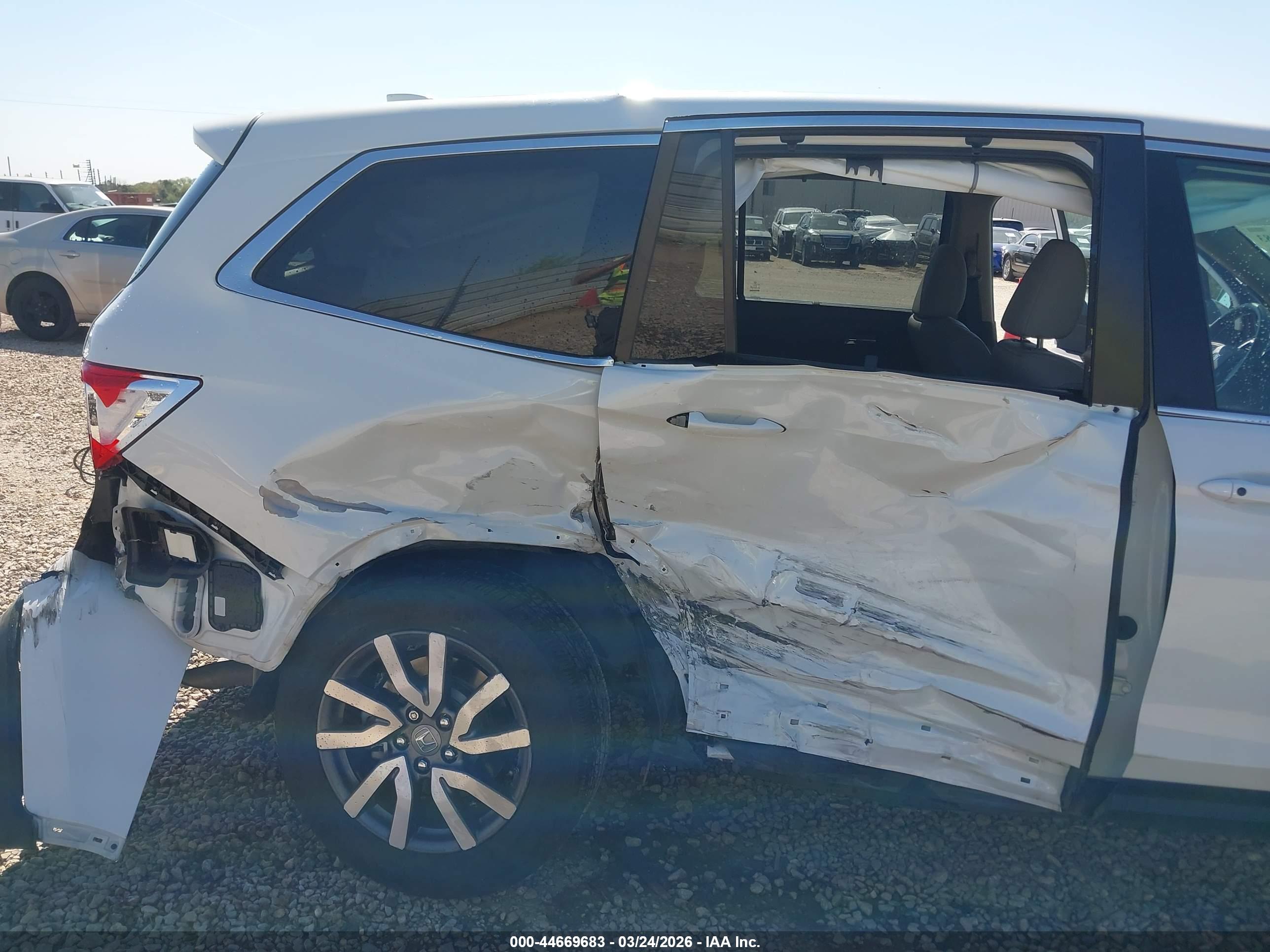 HONDA PILOT image 6