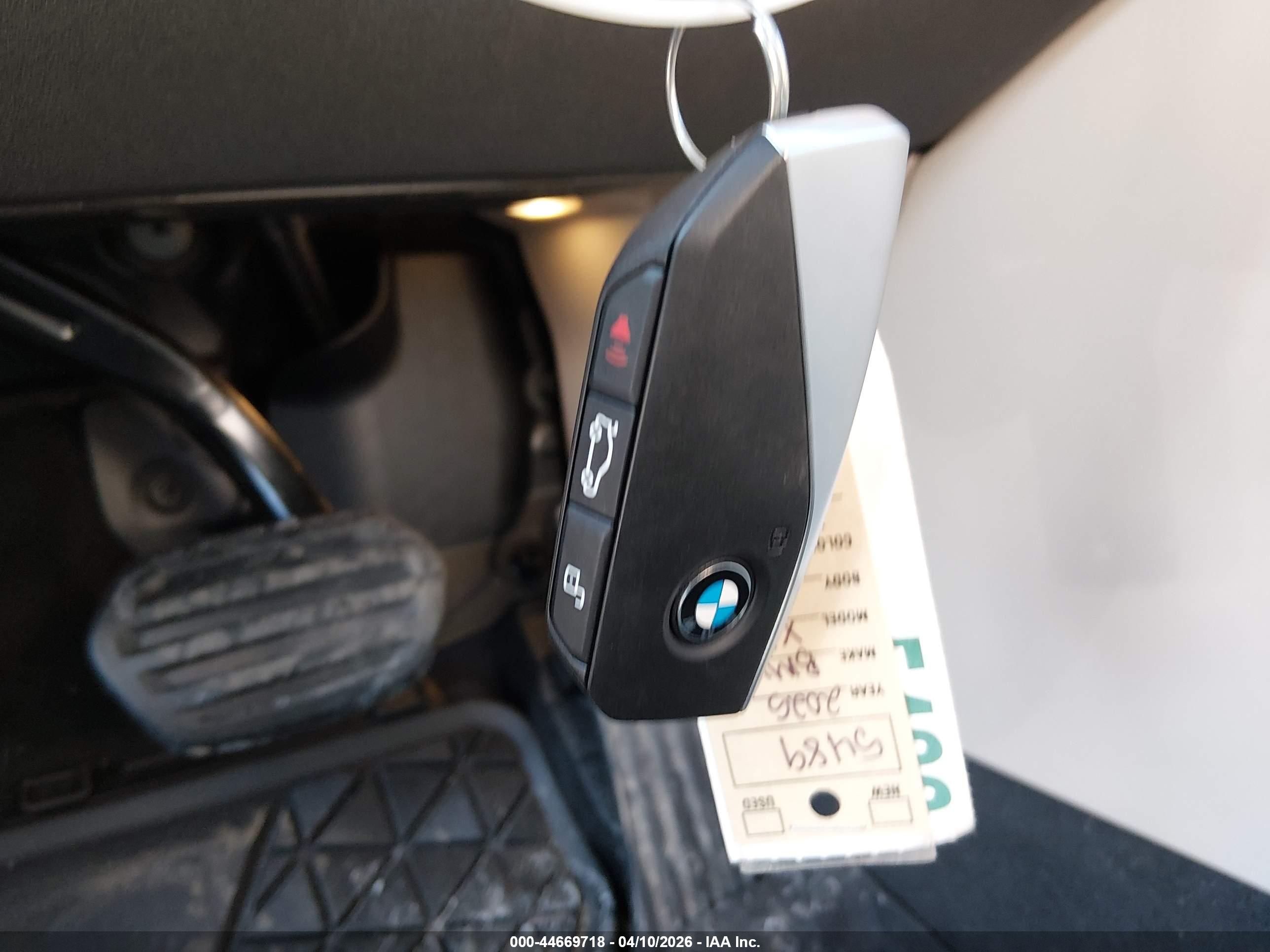 BMW X1 image 11