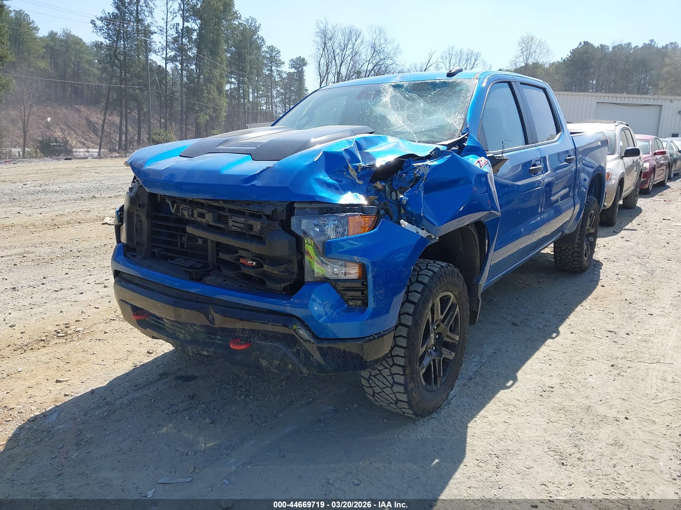 CHEVROLET SILVERADO image 2